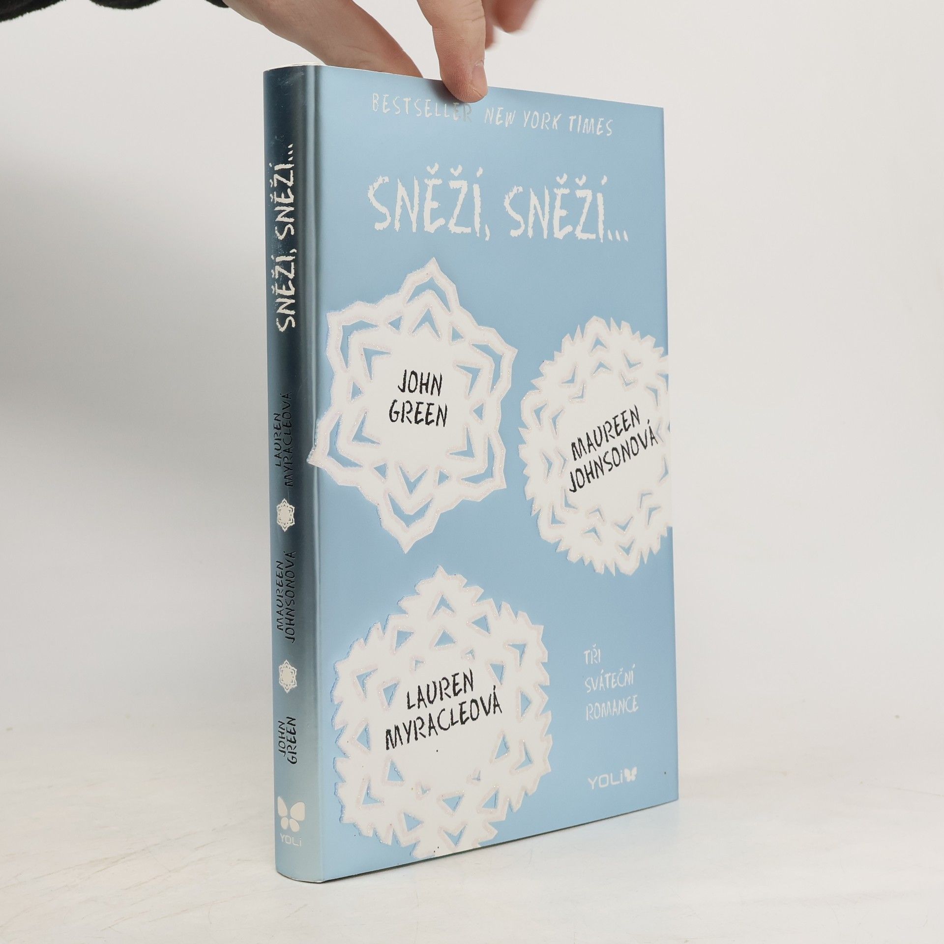 Sněží, sněží... Tři sváteční romance