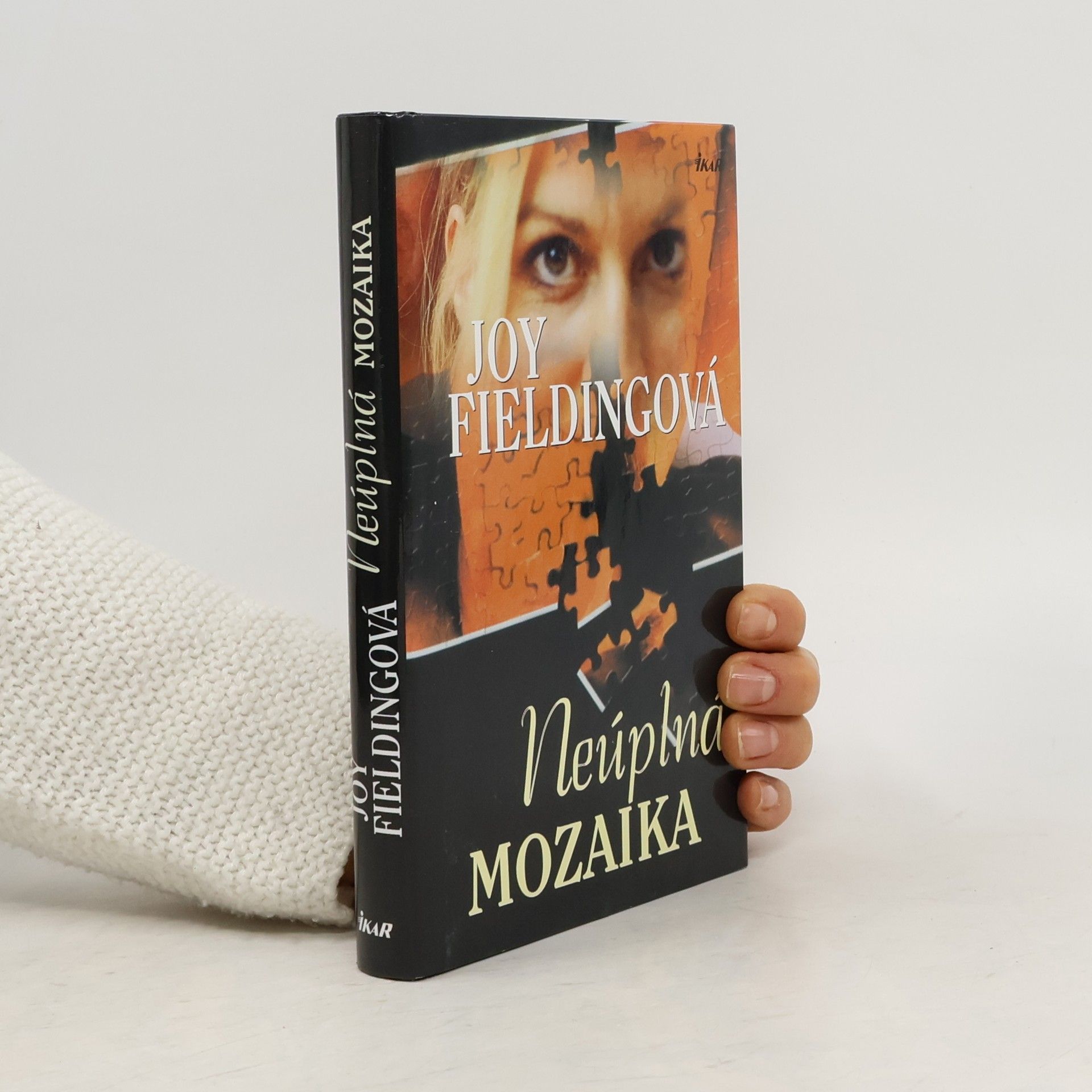 Joy Fielding Neúplná mozaika