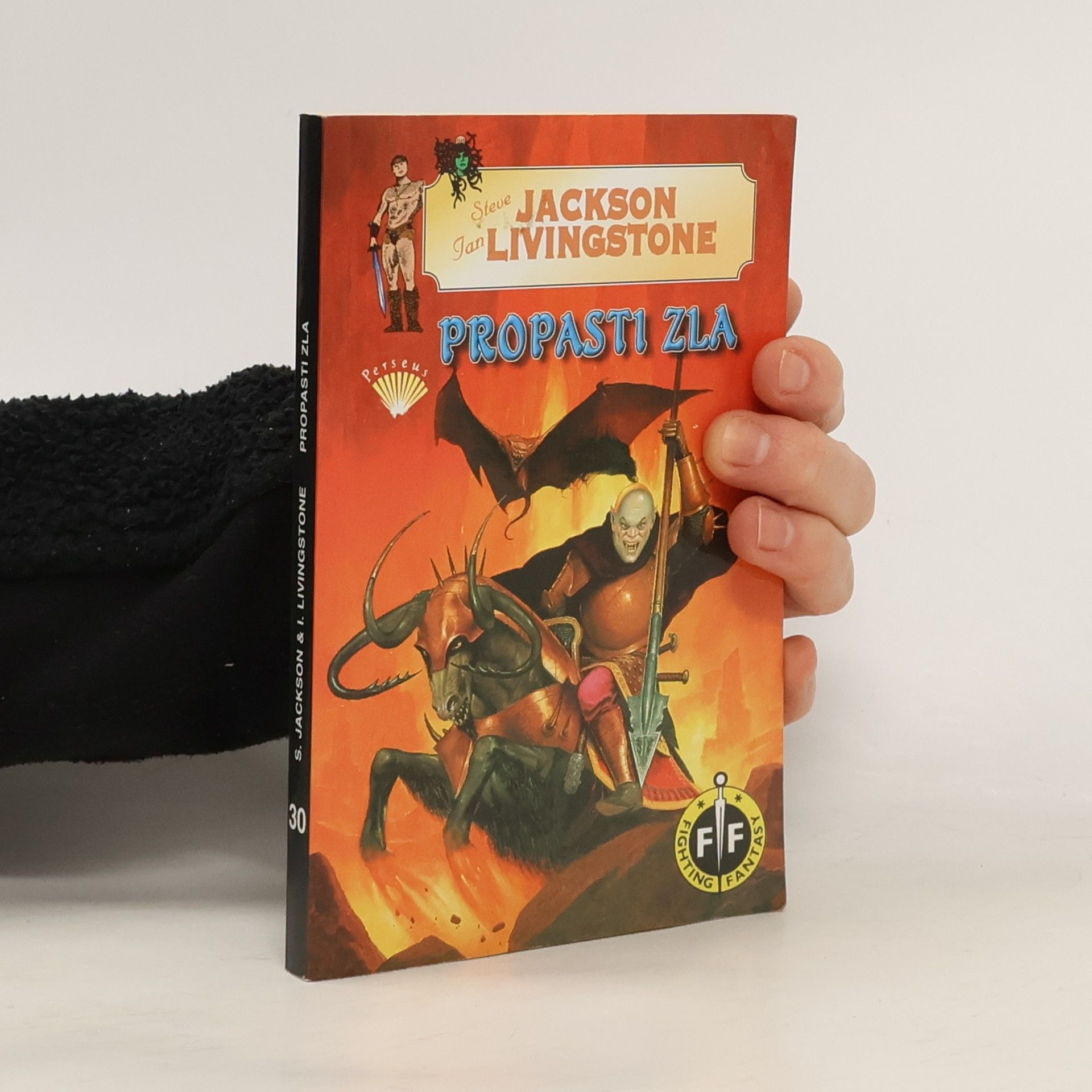 Luke Sharp Propasti zla