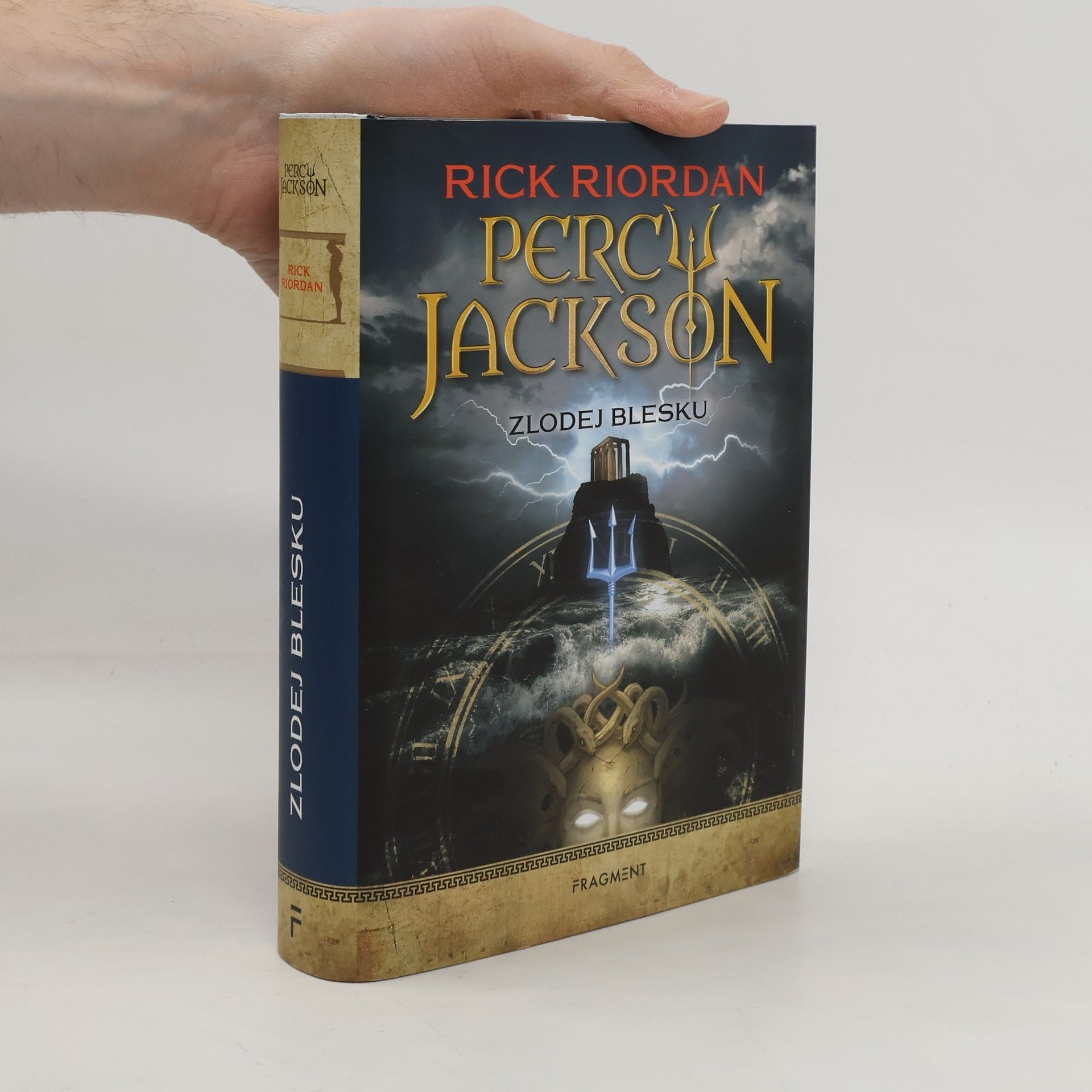 Rick Riordan Percy Jackson. Zlodej blesku