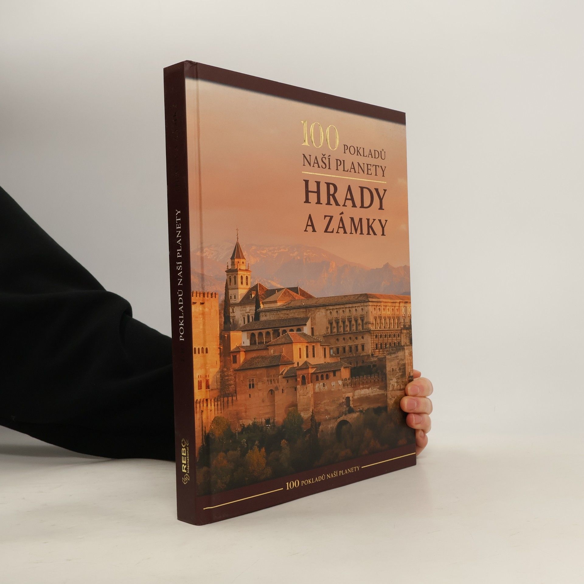 Auteurscollectief 100 pokladů naší planety. Hrady a zámky