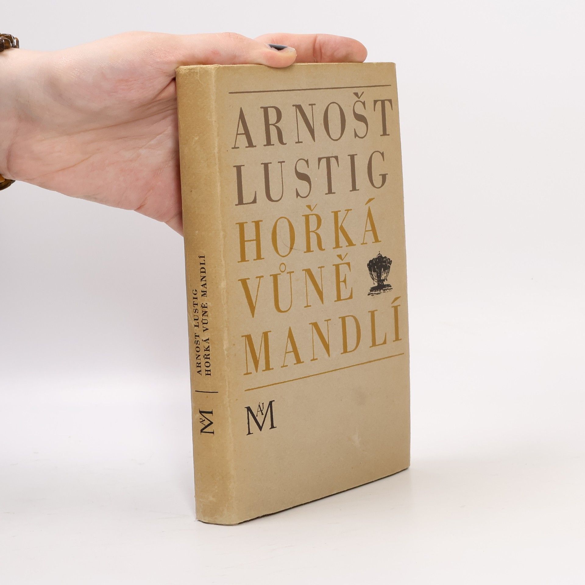 Arnošt Lustig Hořká vůně mandlí