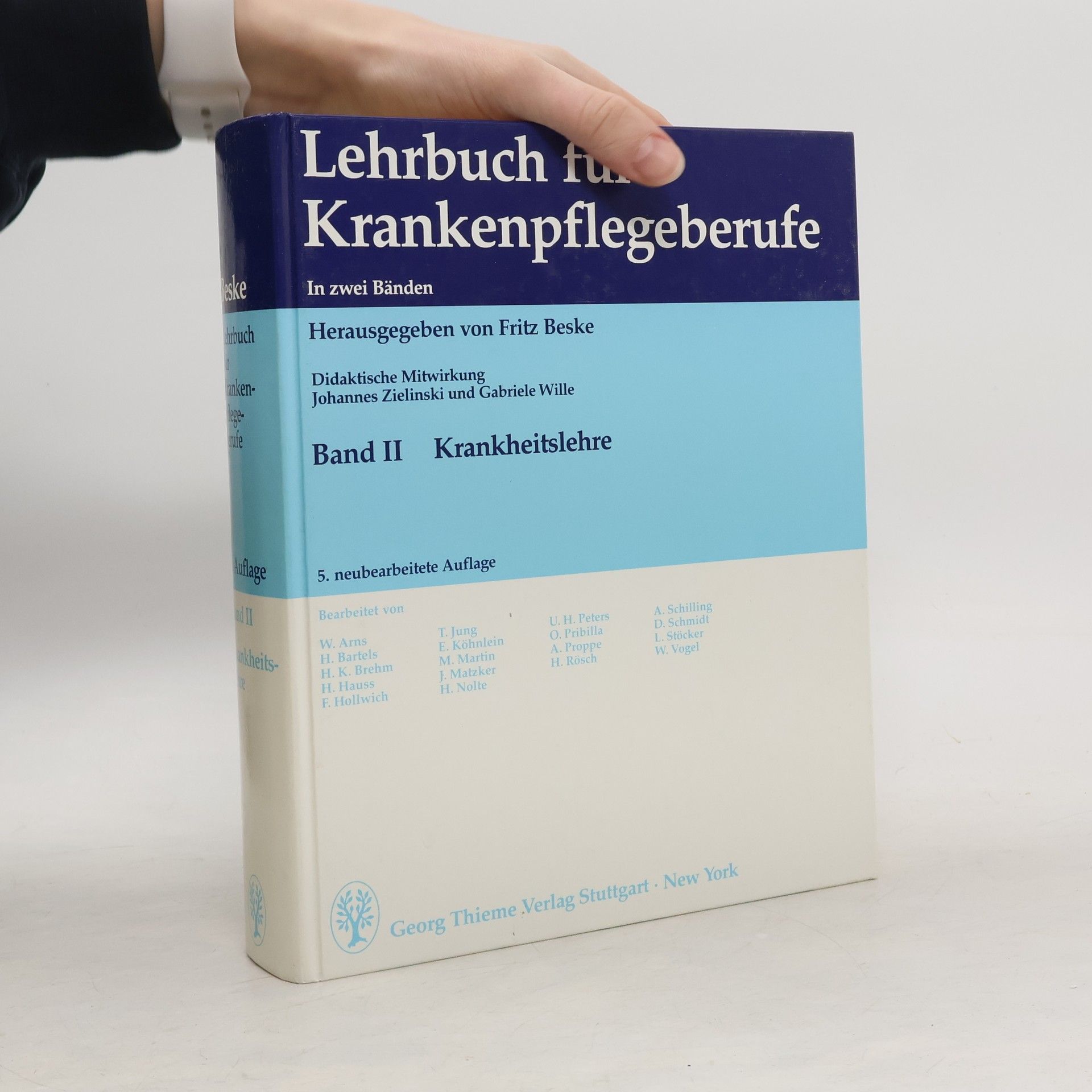 Lehrbuch für Krankenpflegeberufe