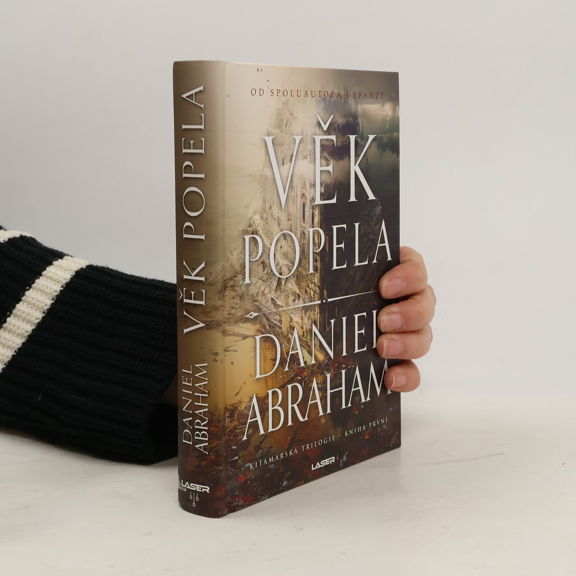 Kitamarské trilogie 1. Věk popela