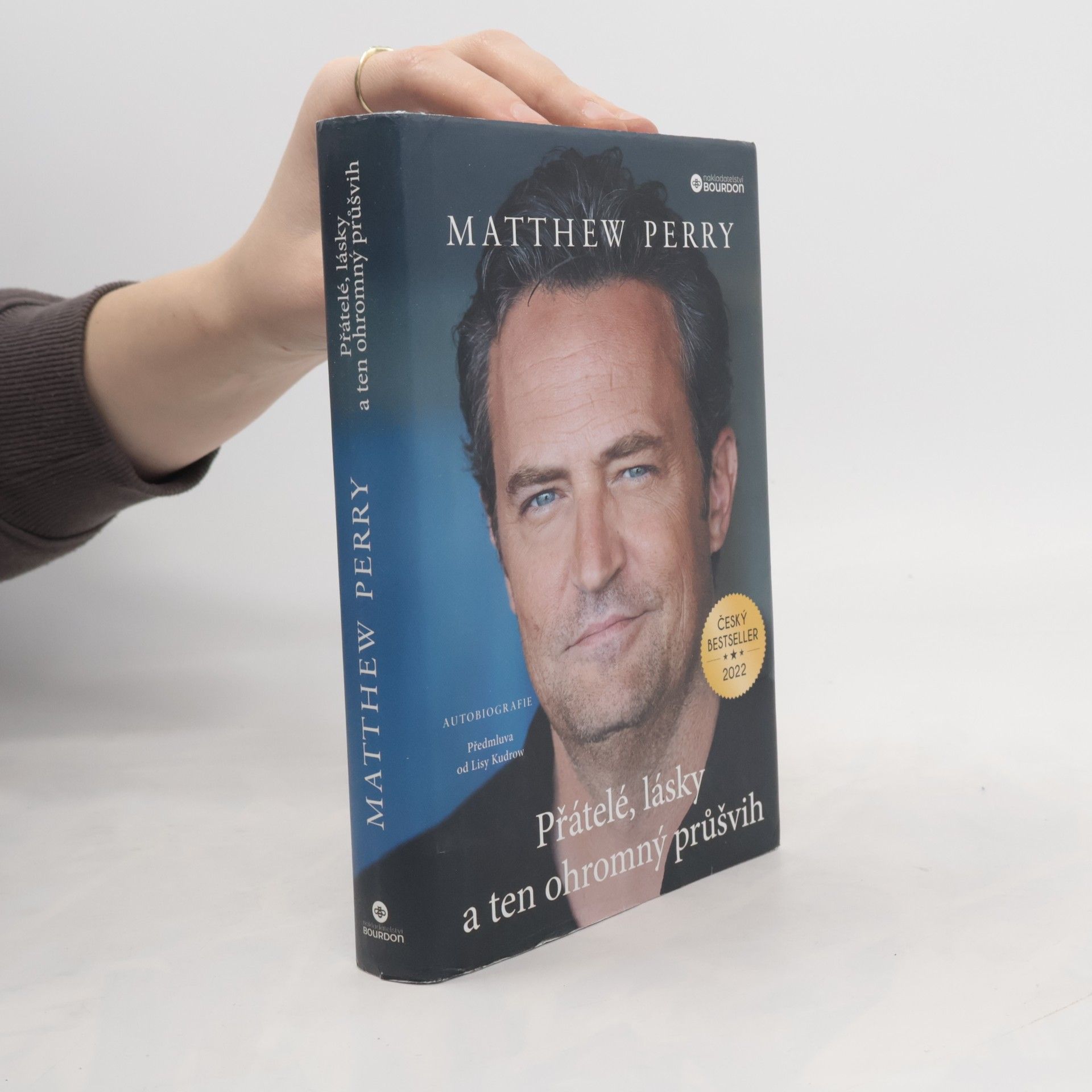 Matthew Perry Přátelé, lásky a ten ohromný průšvih