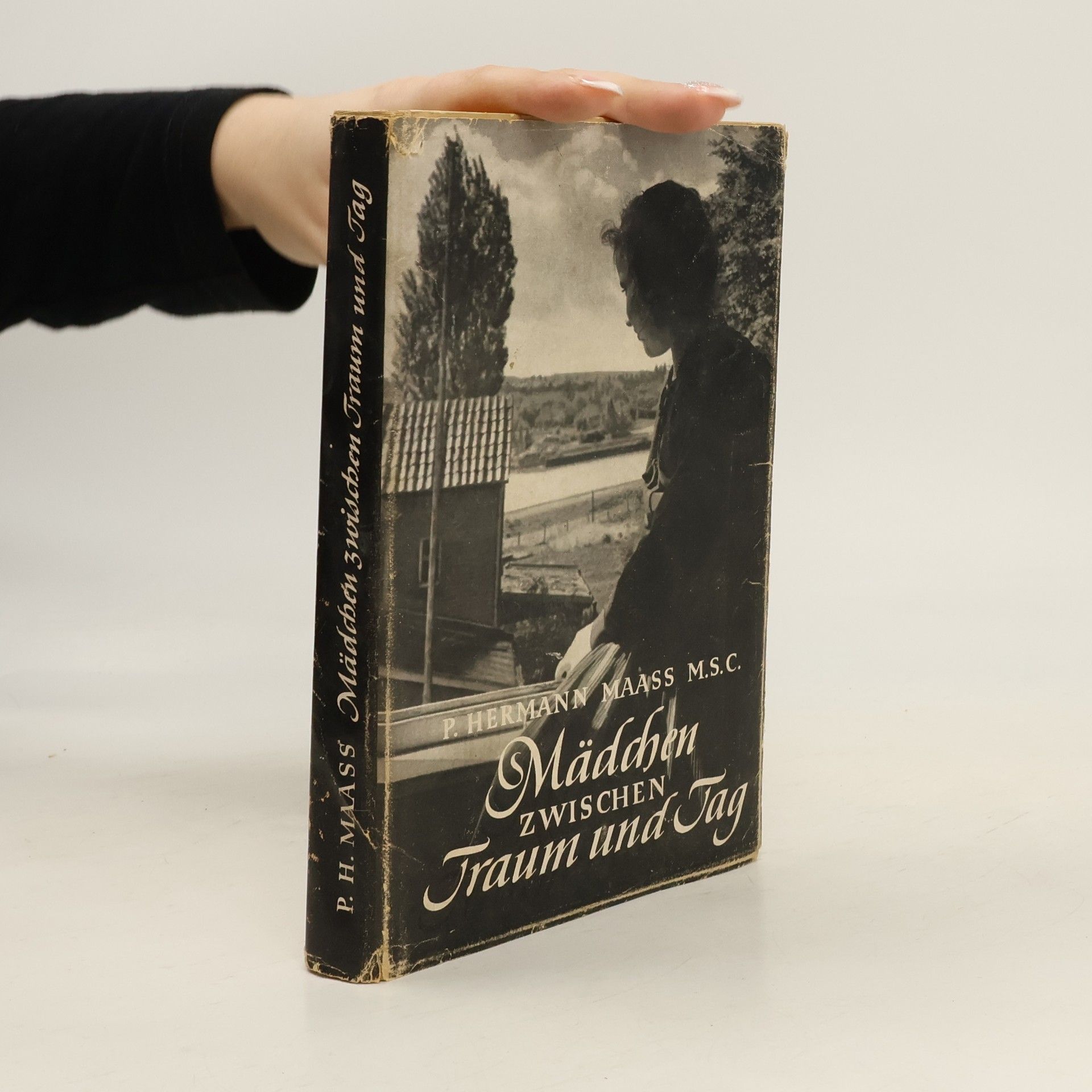 Mädchen zwischen Traum und Tag