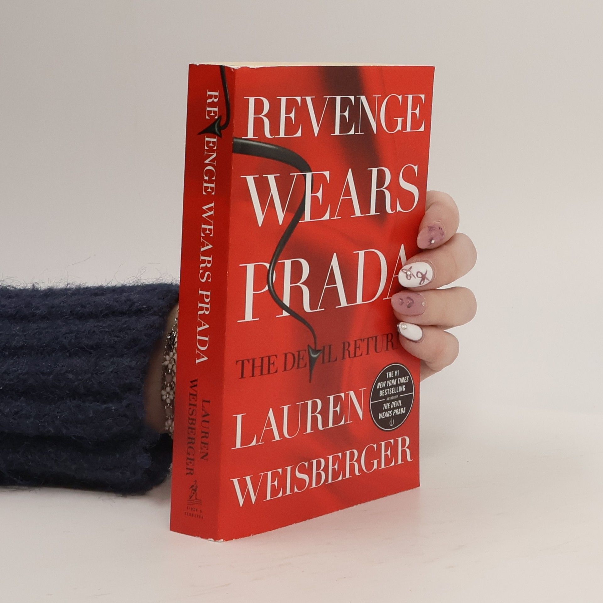 Lauren Weisberger Revenge wears Prada