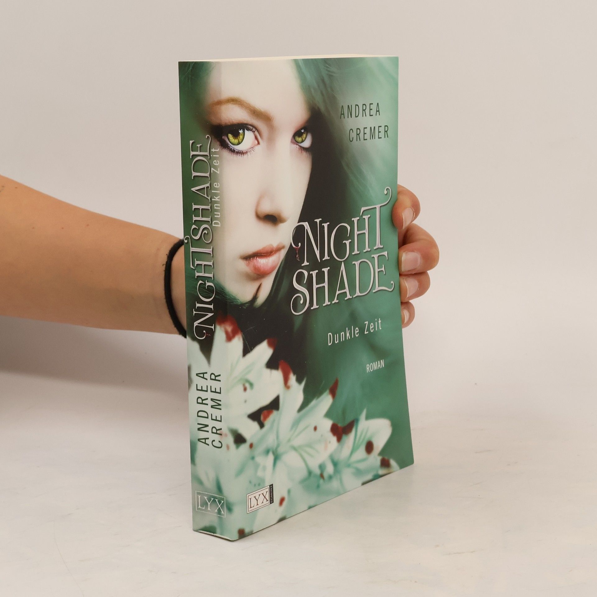 Andrea R. Cremer Nightshade. Dunkle Zeit