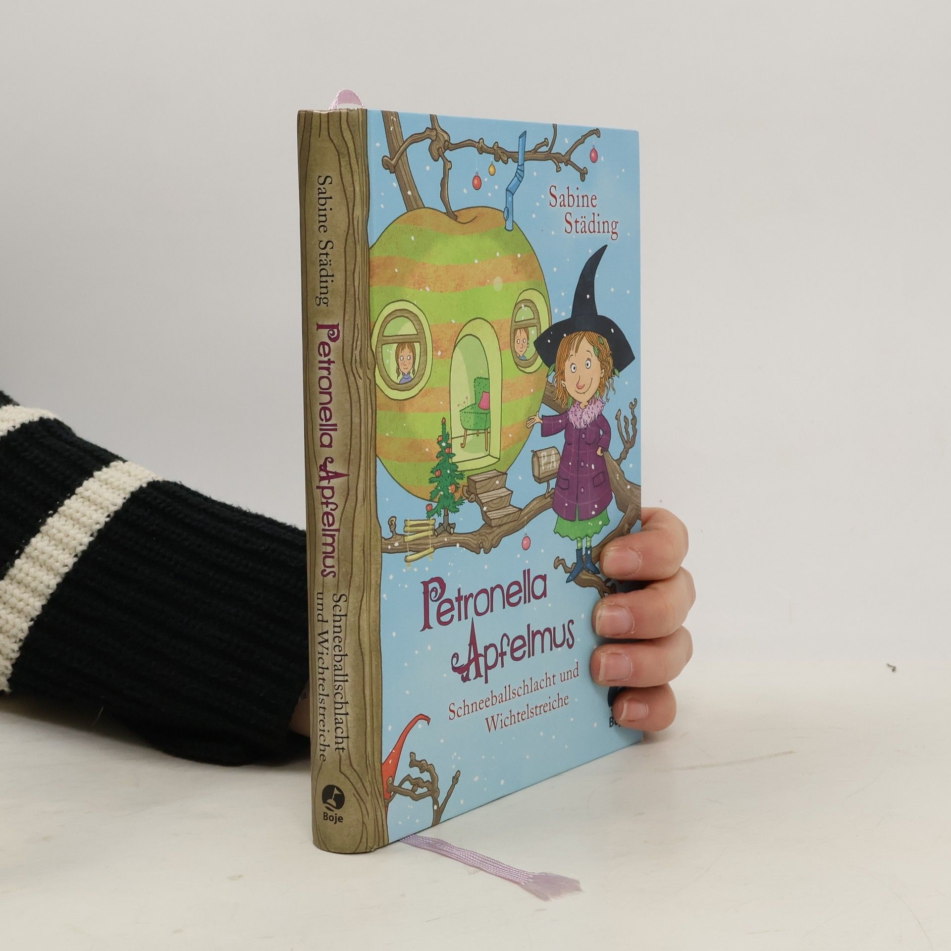 Petronella Apfelmus - Schneeballschlacht und Wichtelstreiche