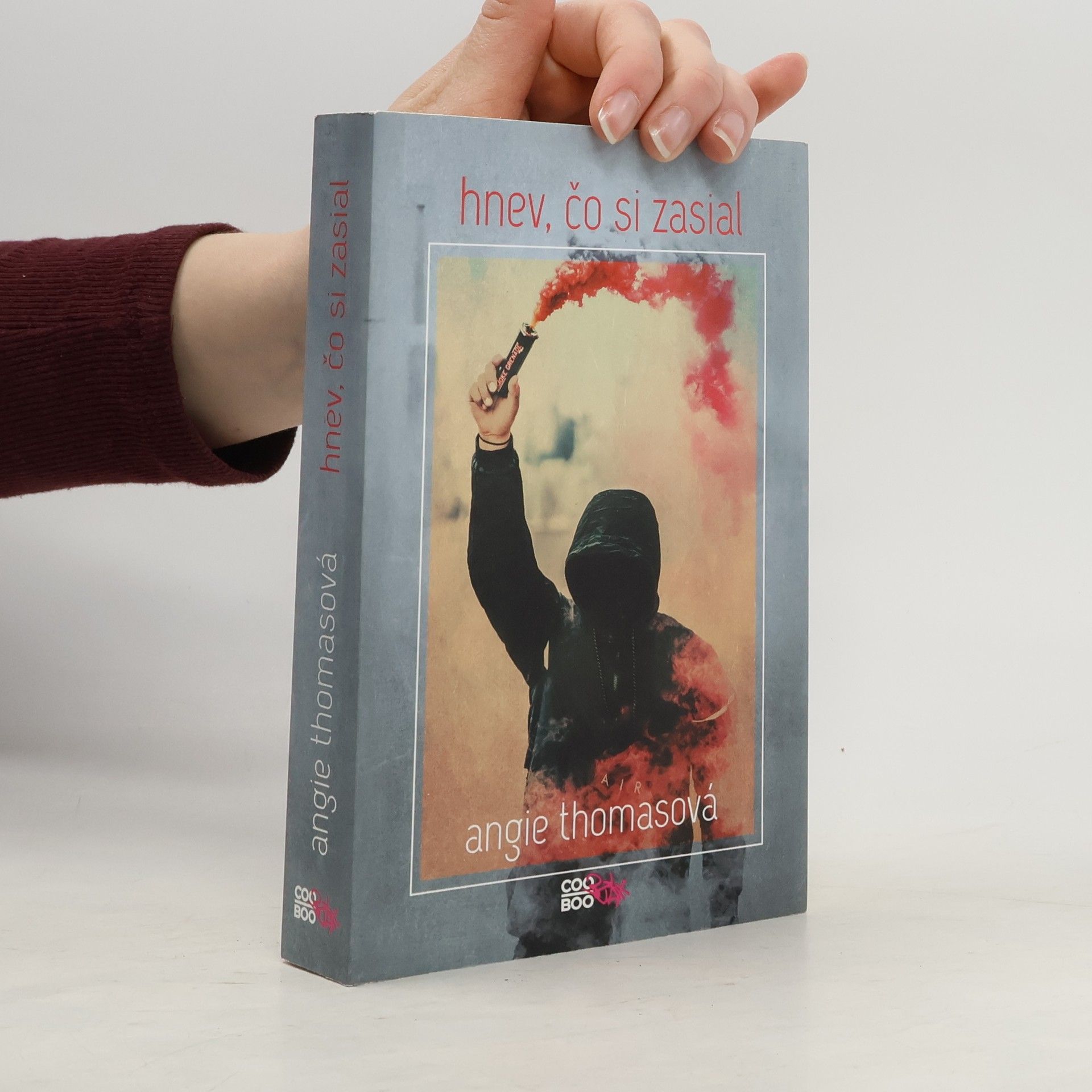 Angie Thomas Hnev, čo si zasial