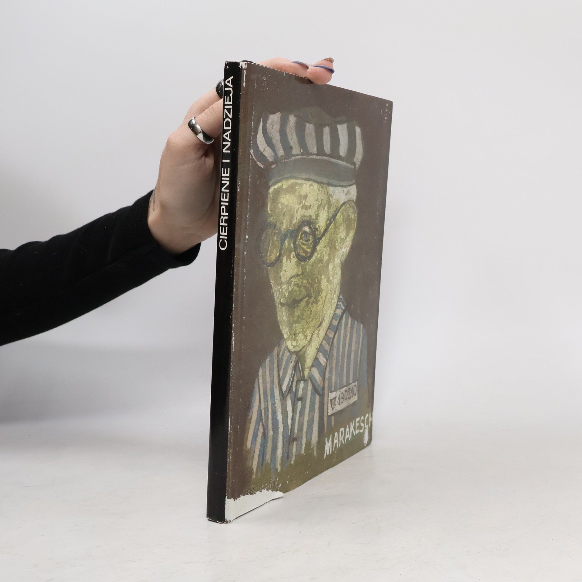 Autores varios Cierpienie i nadzieja