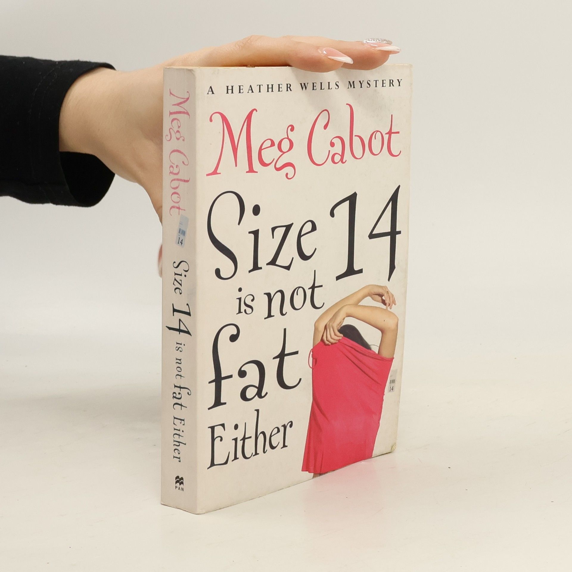 Meg Cabot Size 14 is not fat either