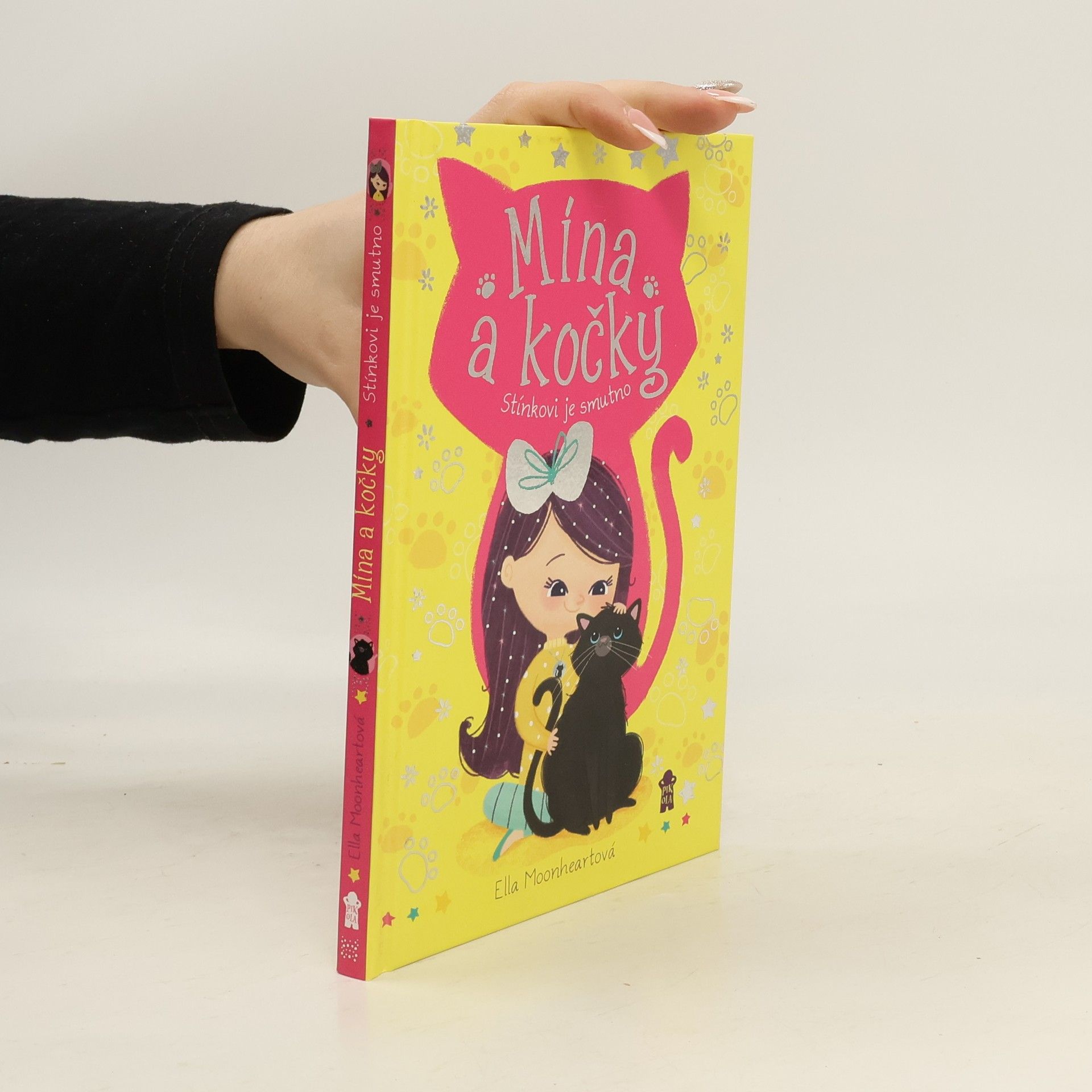 Ella Moonheart Mína a kočky. Stínkovi je smutno