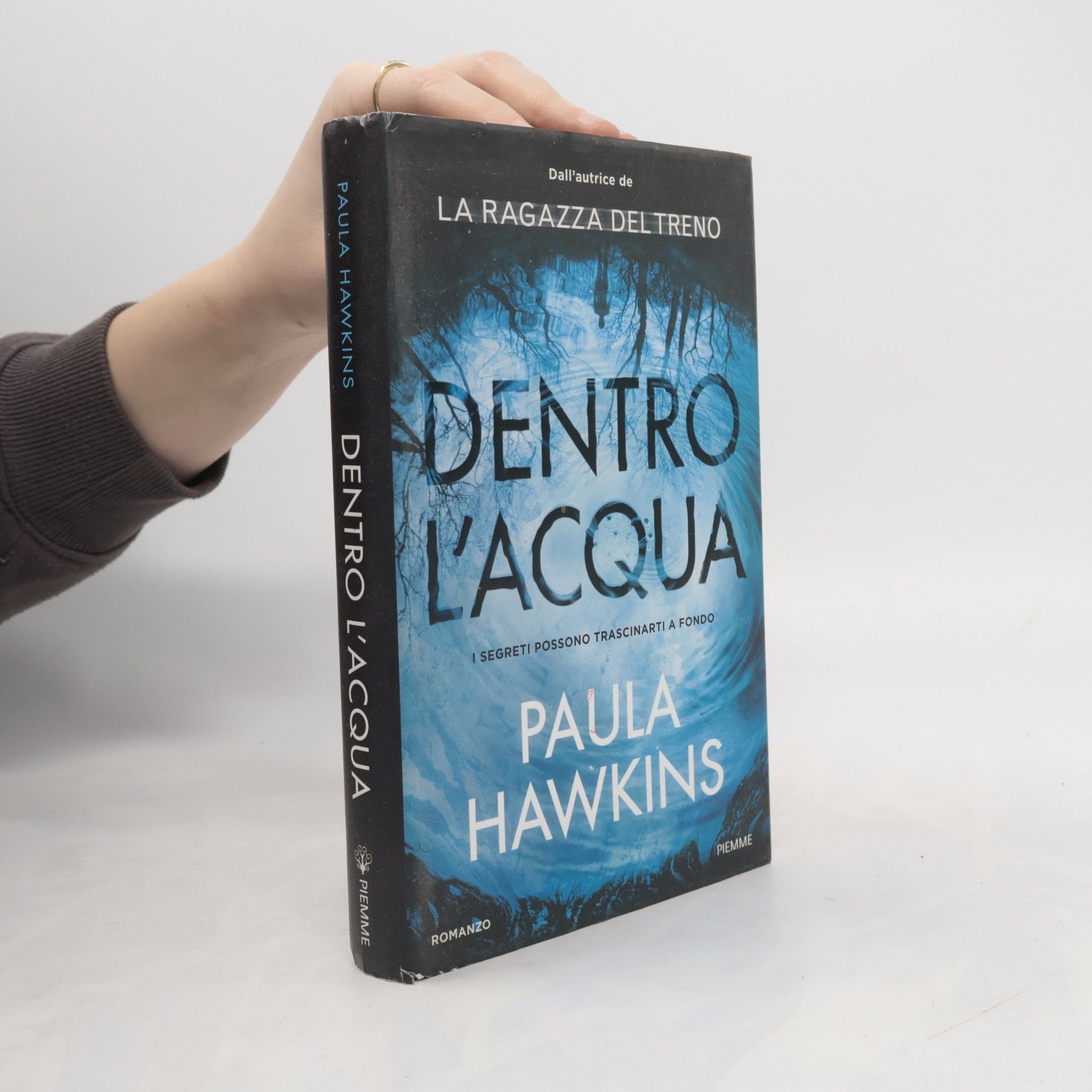 Paula Hawkins Dentro l'acqua