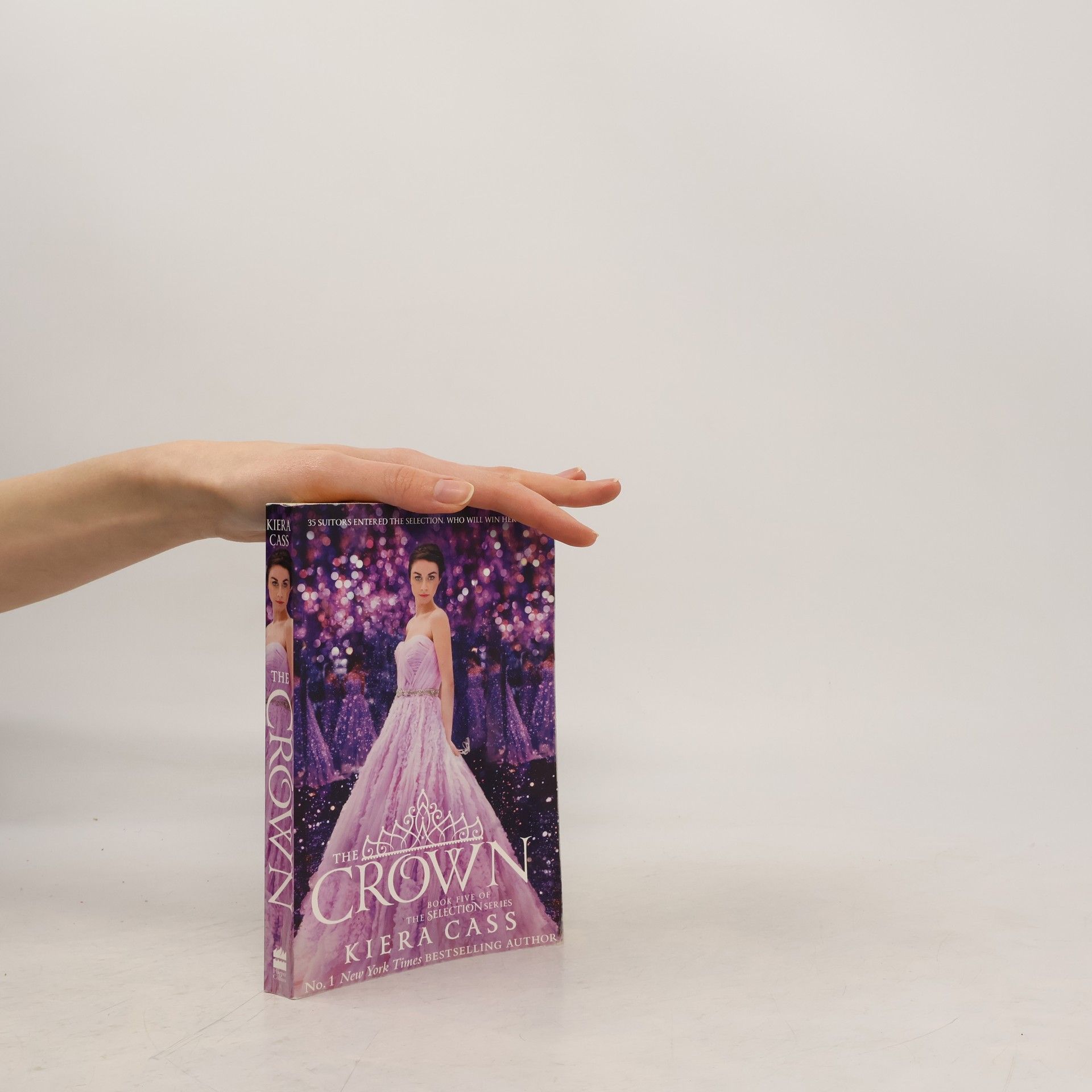 Kiera Cass The Crown. 5. díl