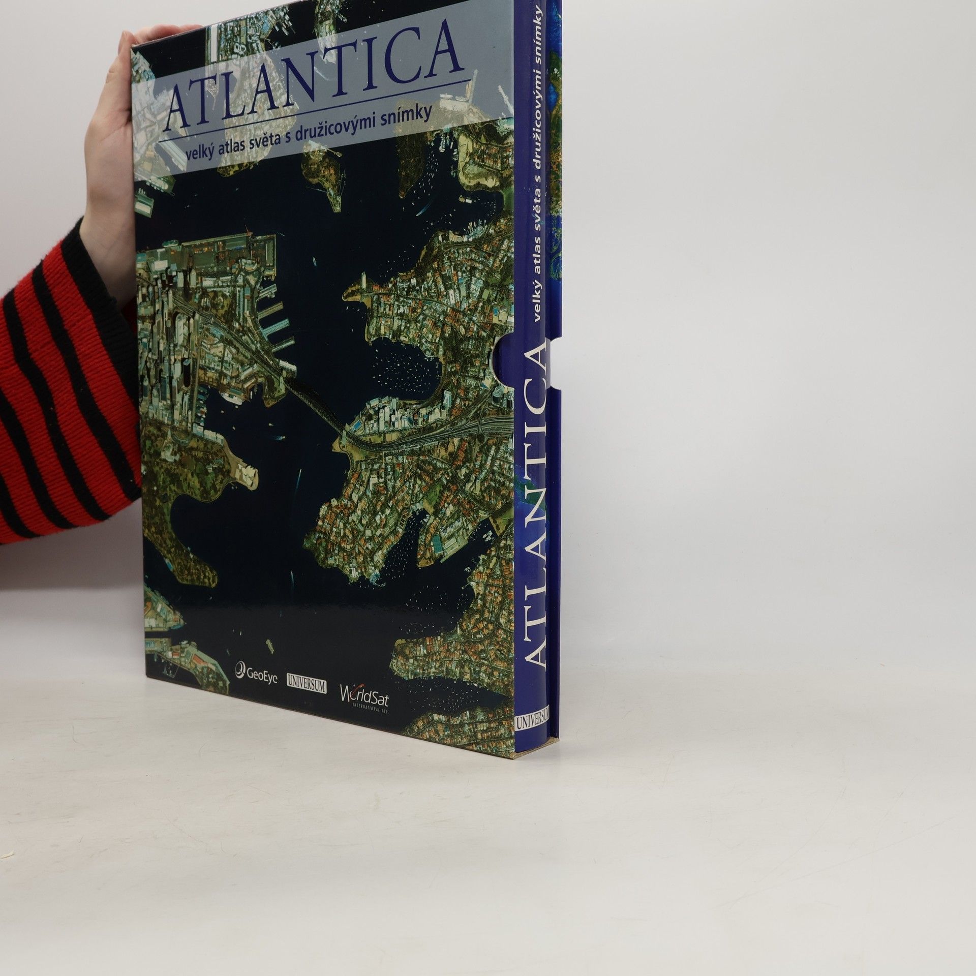 Ambros Brucker Atlantica velký atlas světa s družicovými snímky