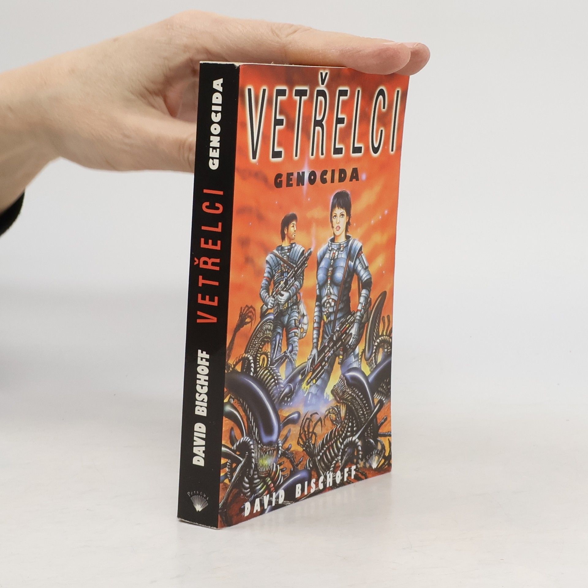 David F. Bischoff Vetřelci. Genocida