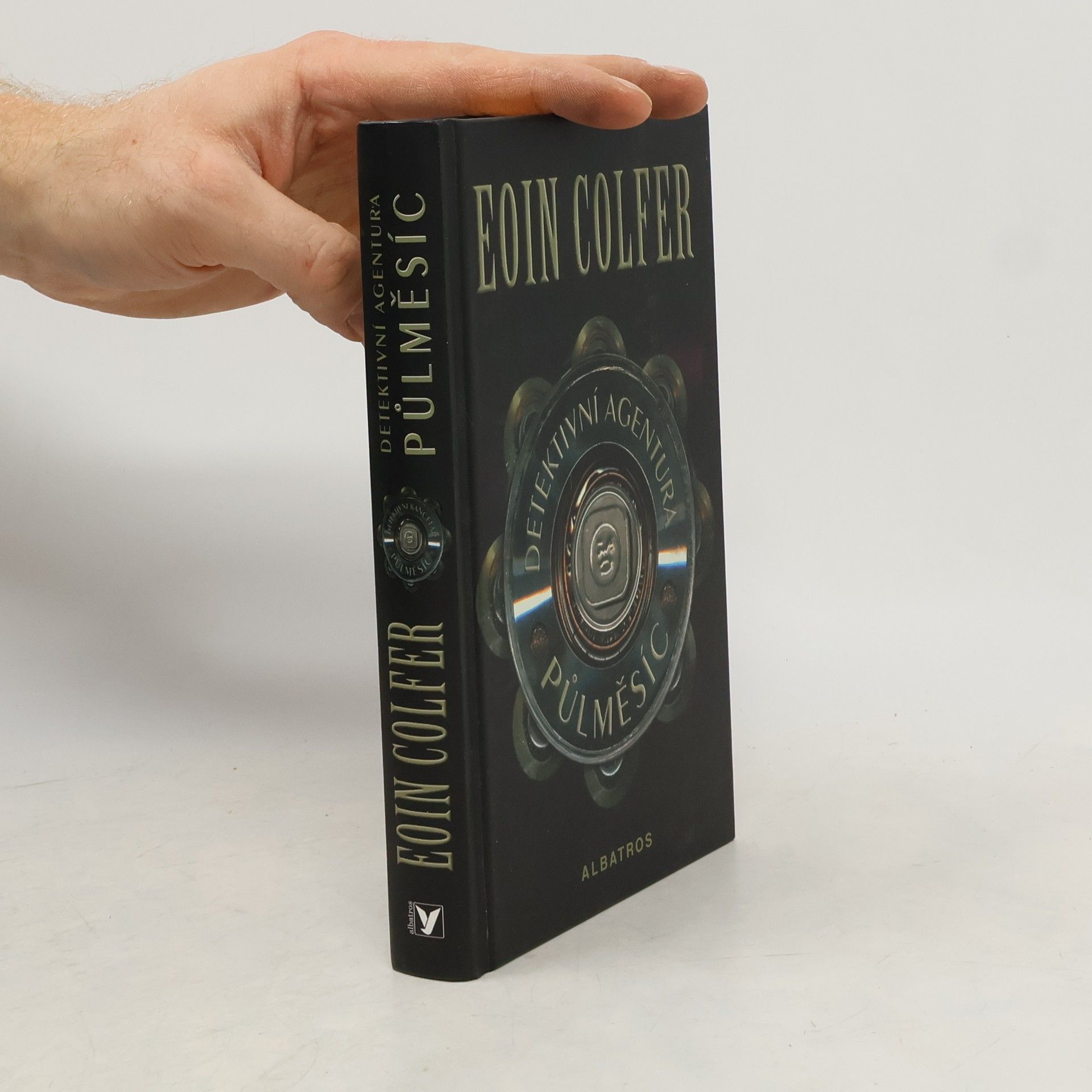 Eoin Colfer Detektivní agentura Půlměsíc