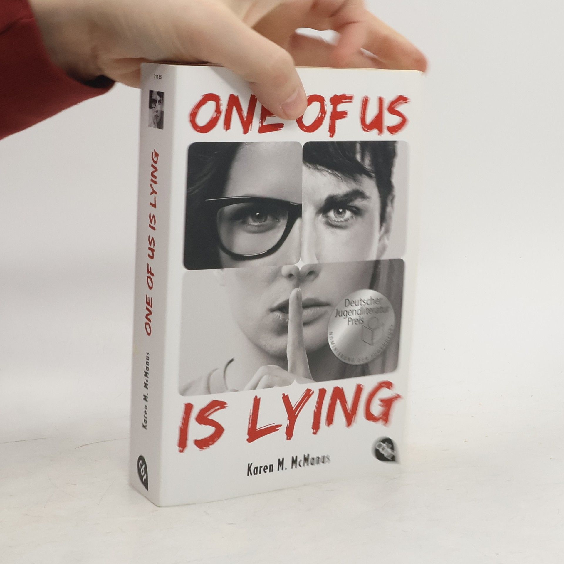 Karen M. McManus One of us is lying