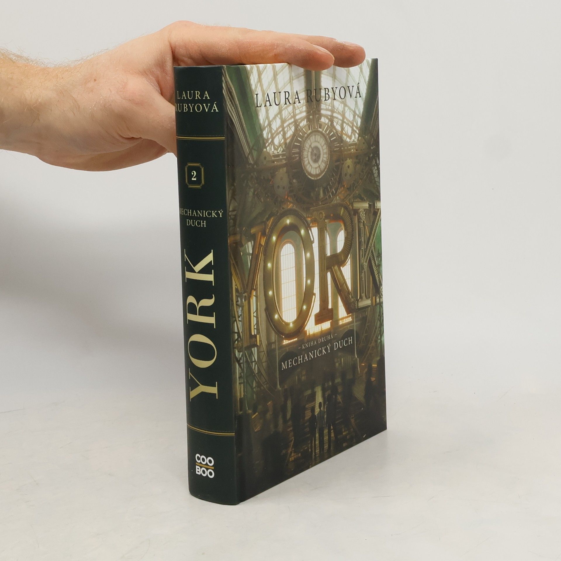 Laura Ruby Mechanický duch