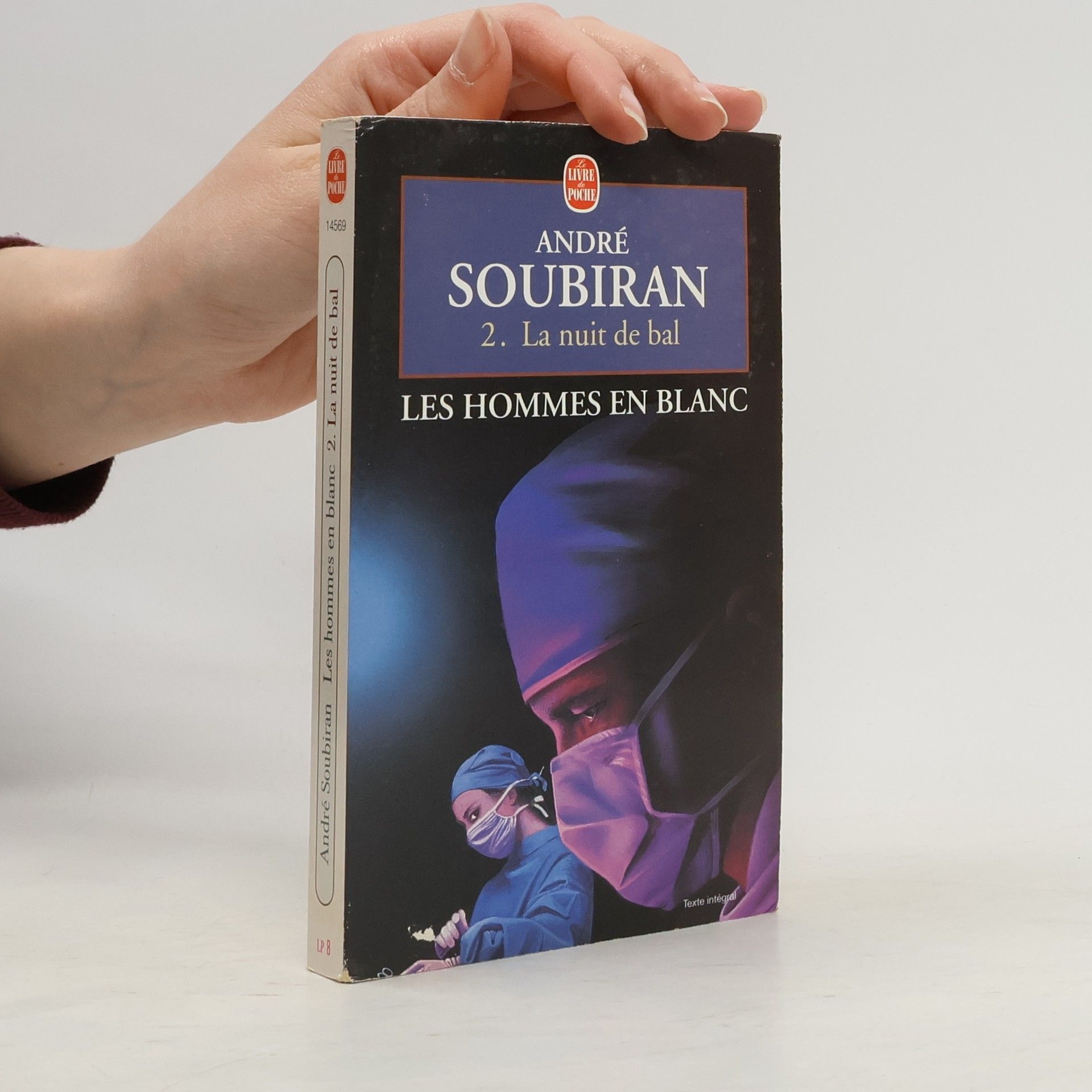 Les hommes en blanc - 2: La nuit de bal - Texte intégral