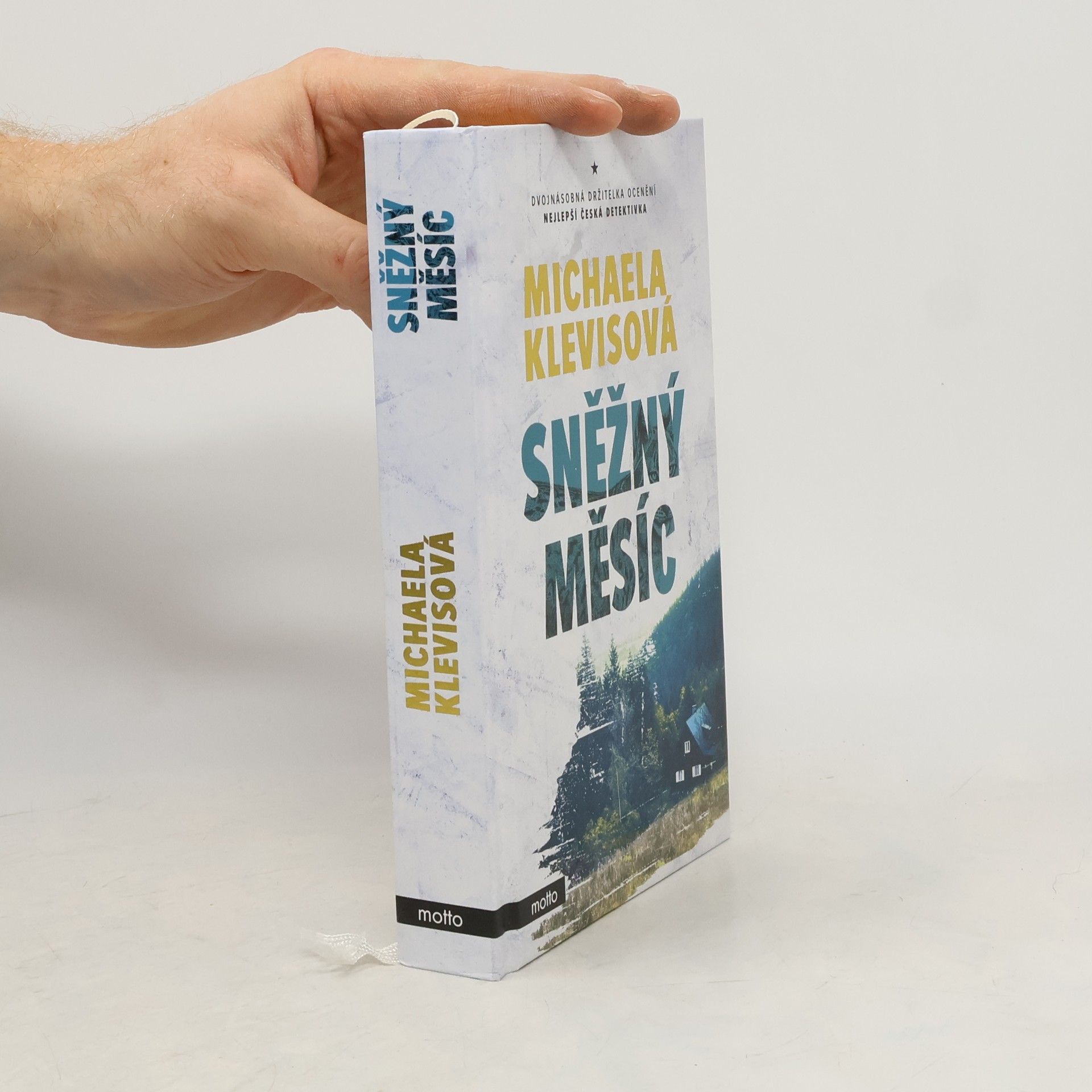 Michaela Klevisová Sněžný měsíc