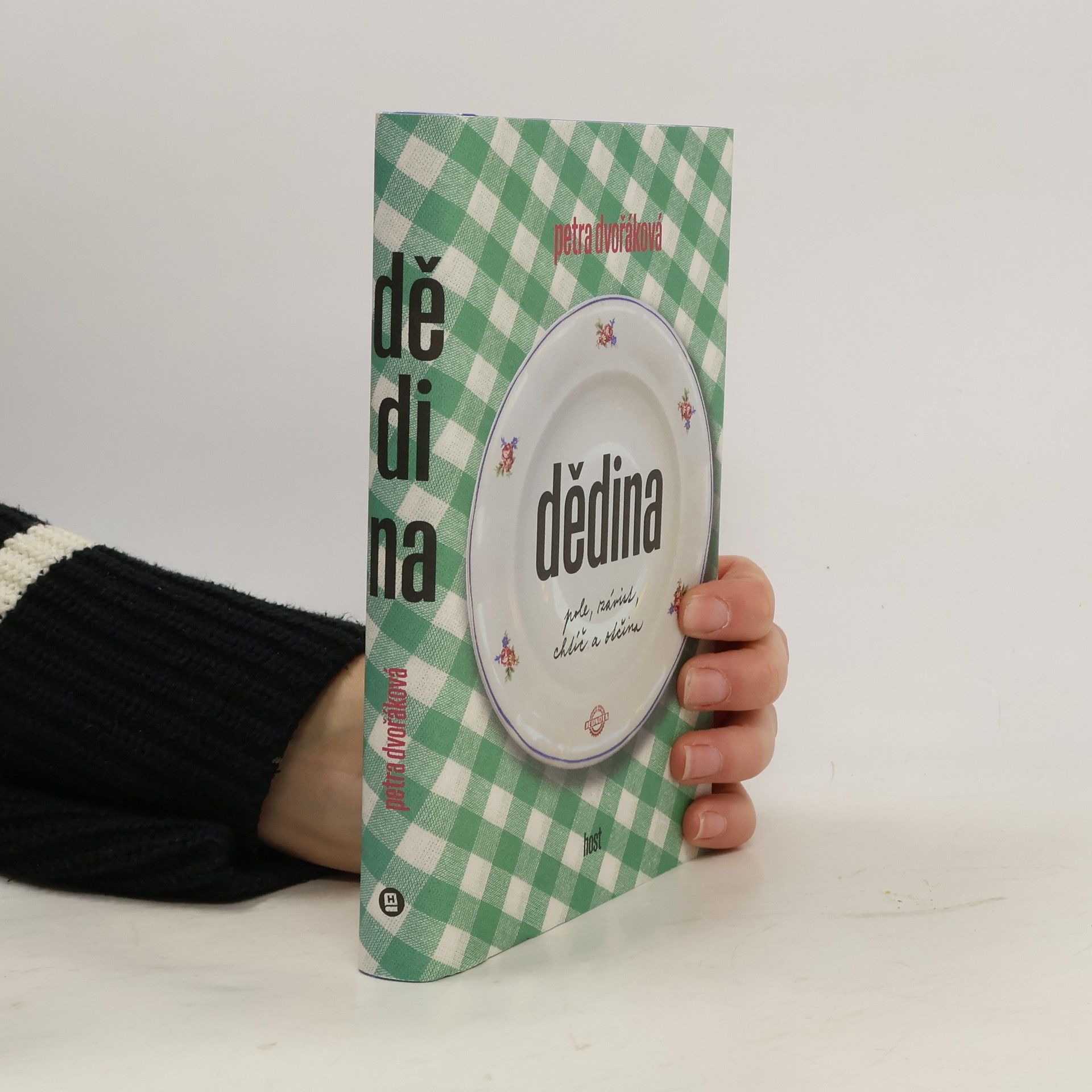 Petra Dvořáková Dědina: pole, závist, chtíč a otčina