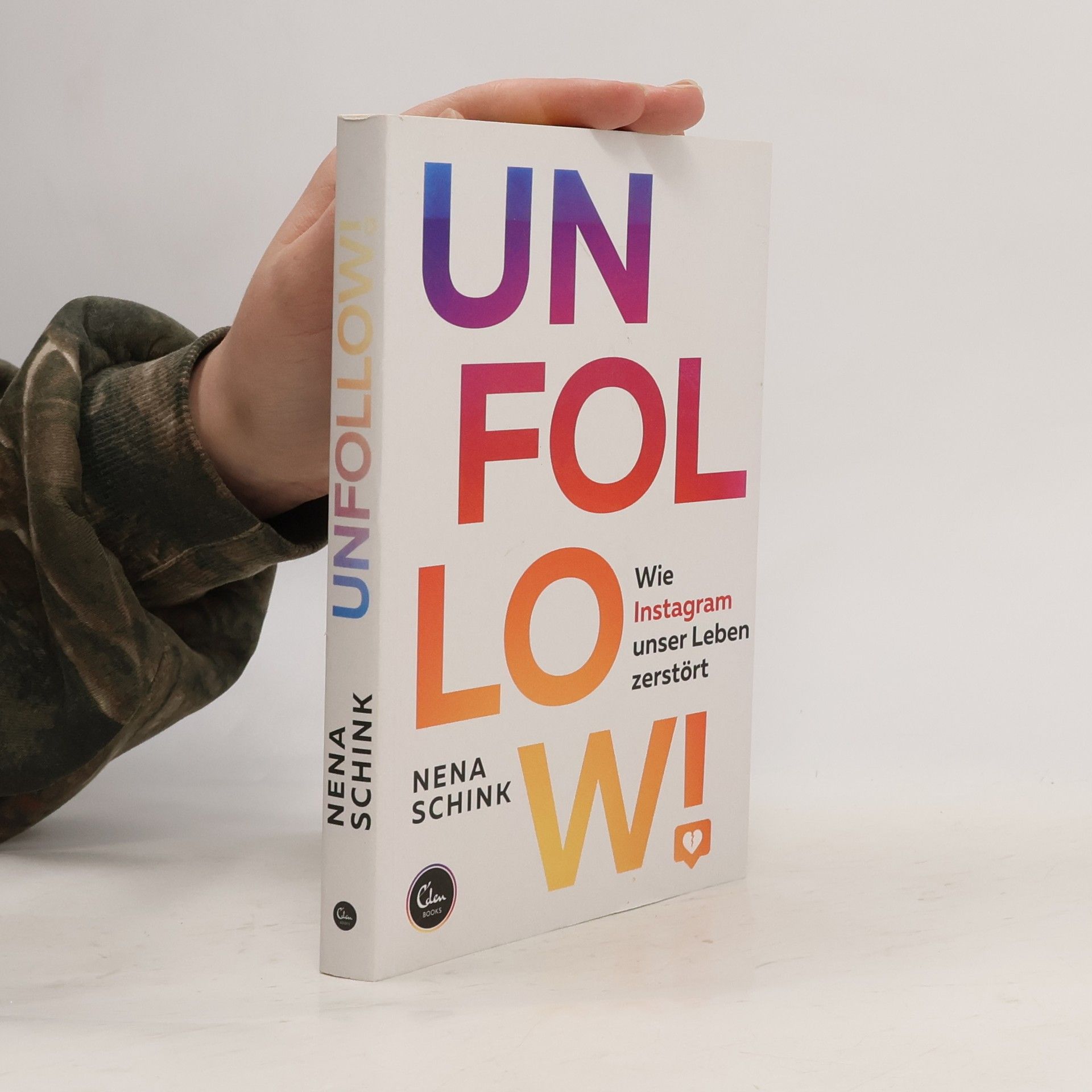 Nena Schink UNFOLLOW!