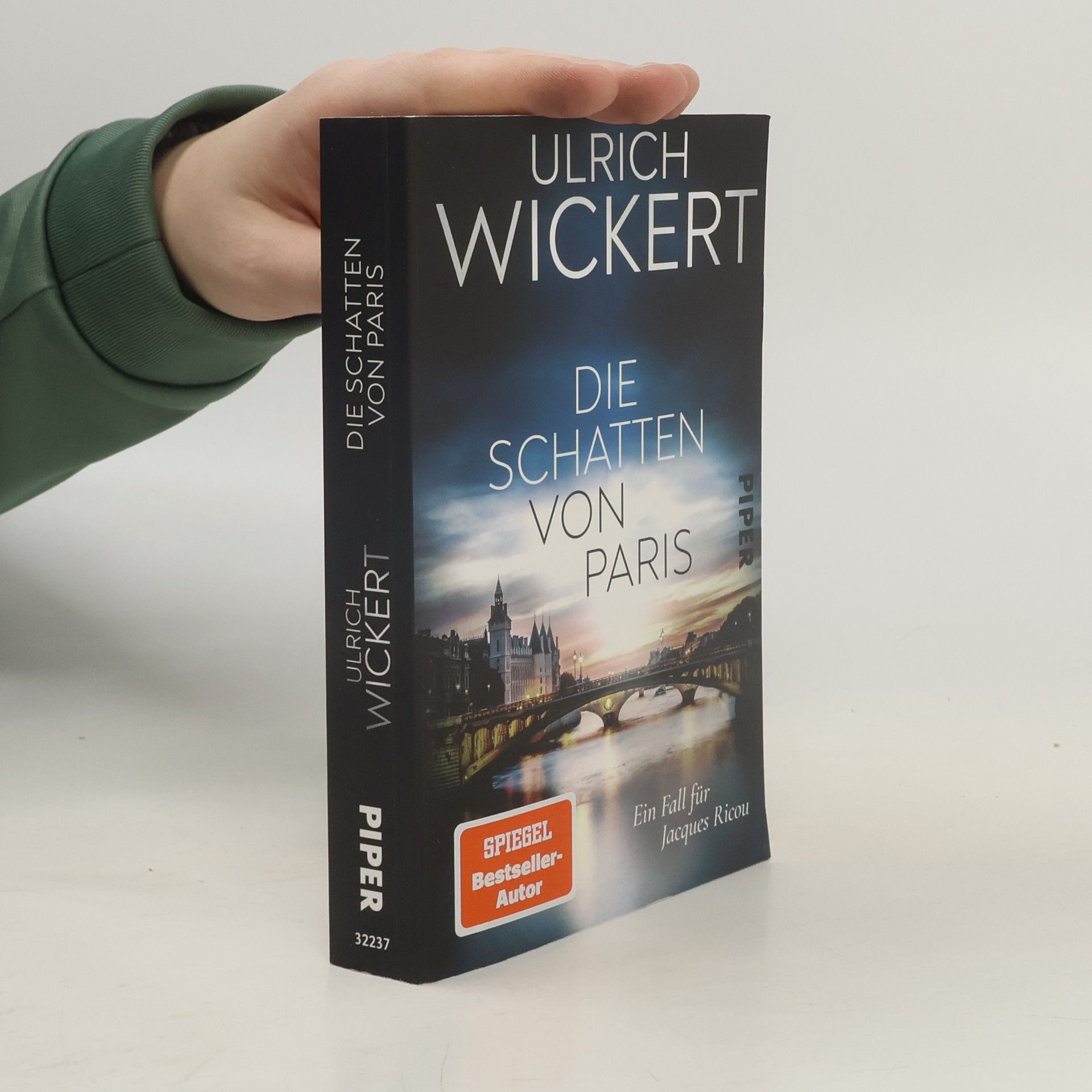 Ein Fall für Jacques Ricou - 7: Die Schatten von Paris