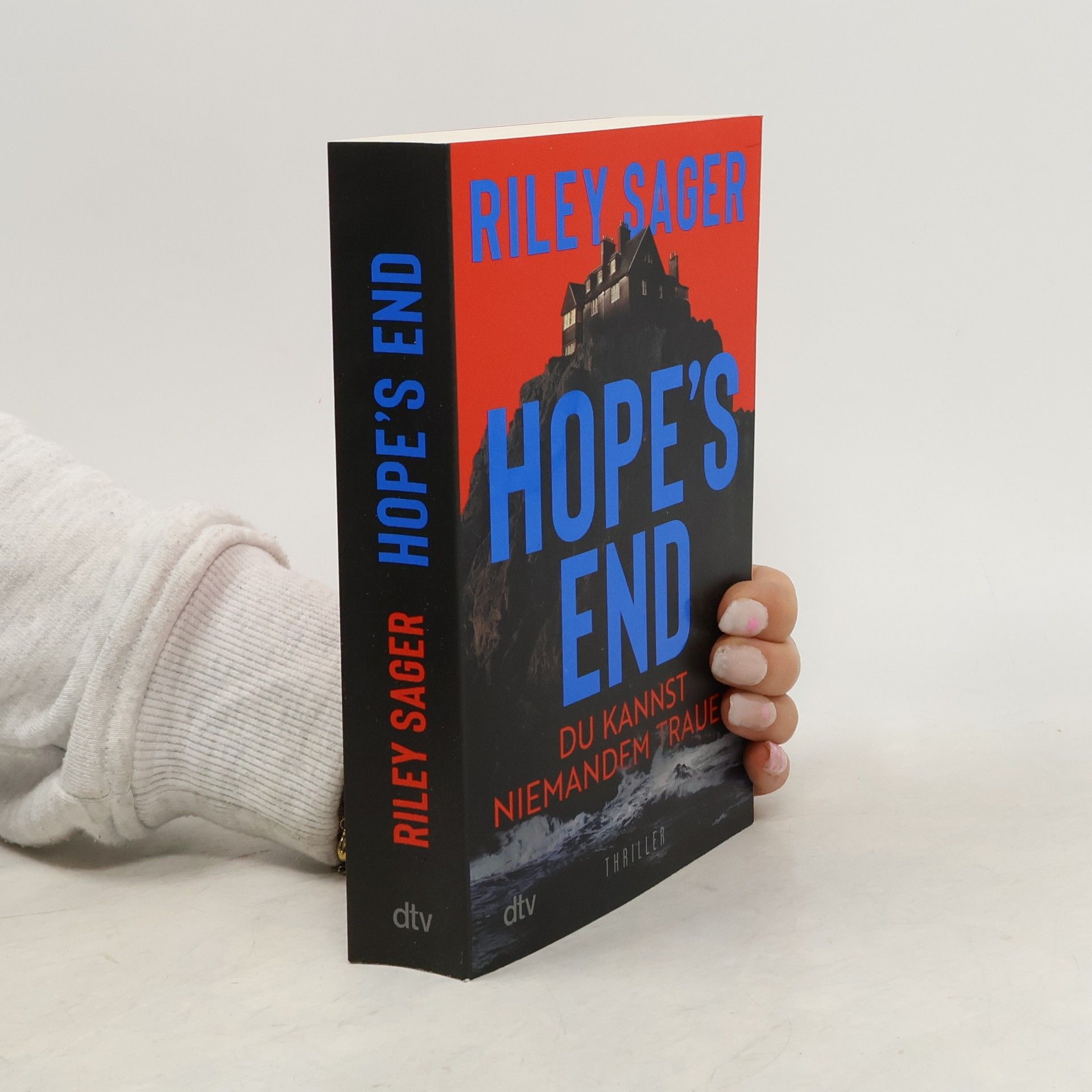 Riley Sager Hope's End