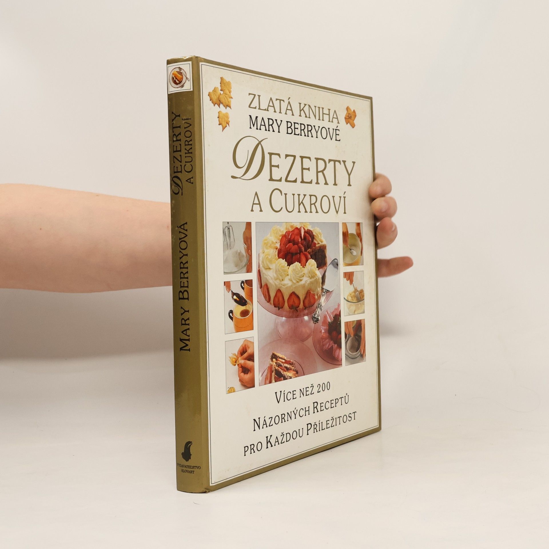 Mary Berry Dezerty a cukroví