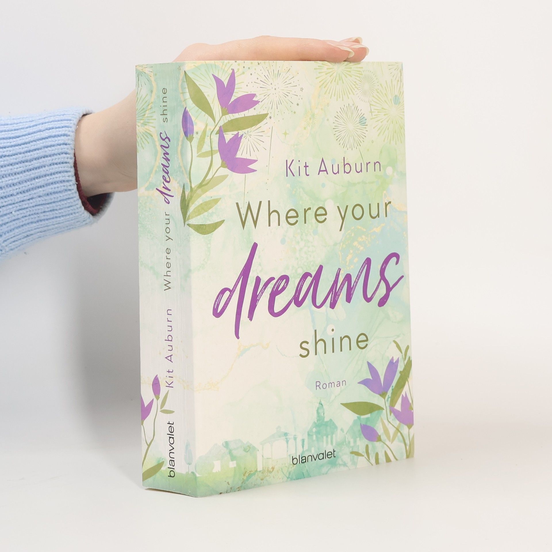 Kit Auburn Where your dreams shine