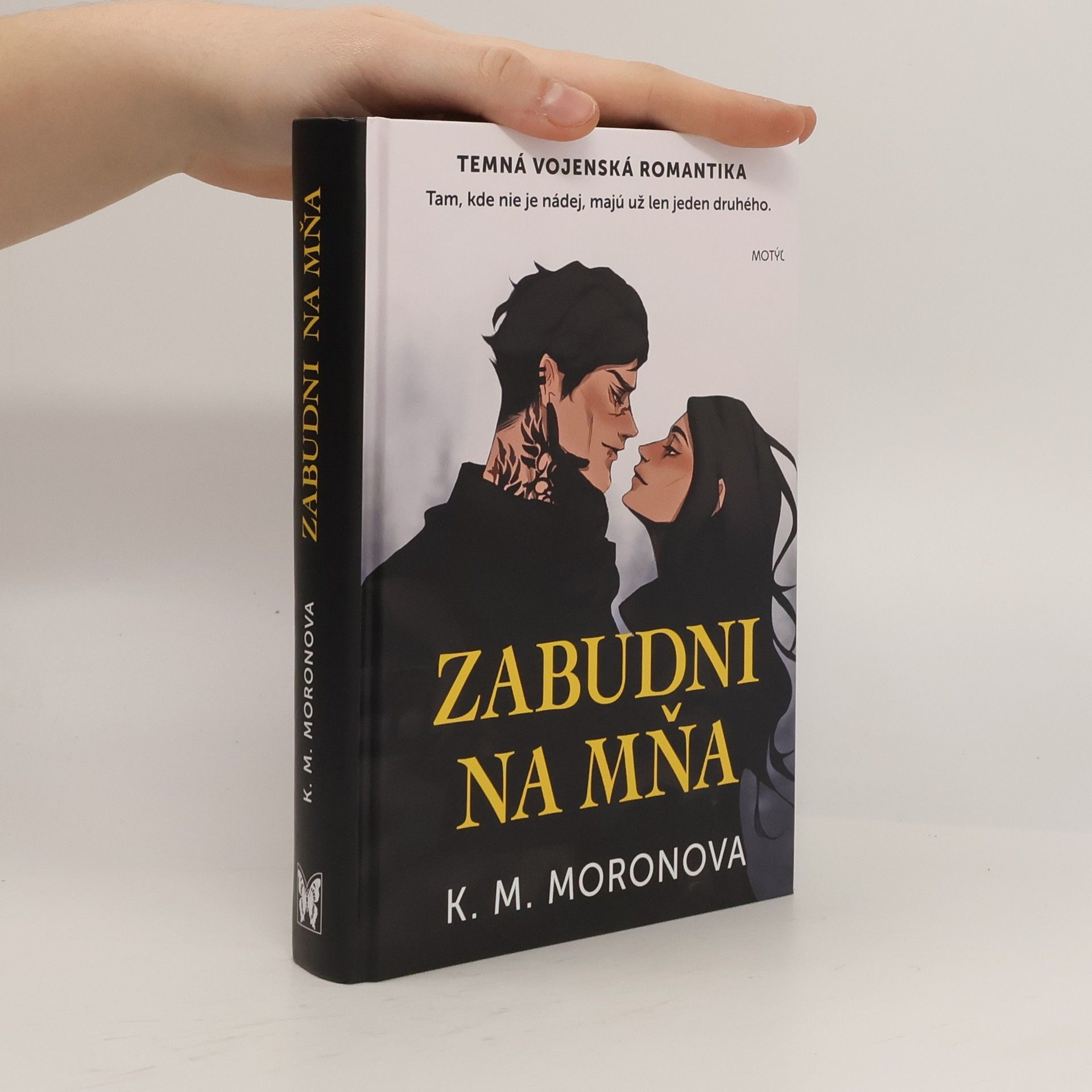 K M Moronova Zabudni na mňa