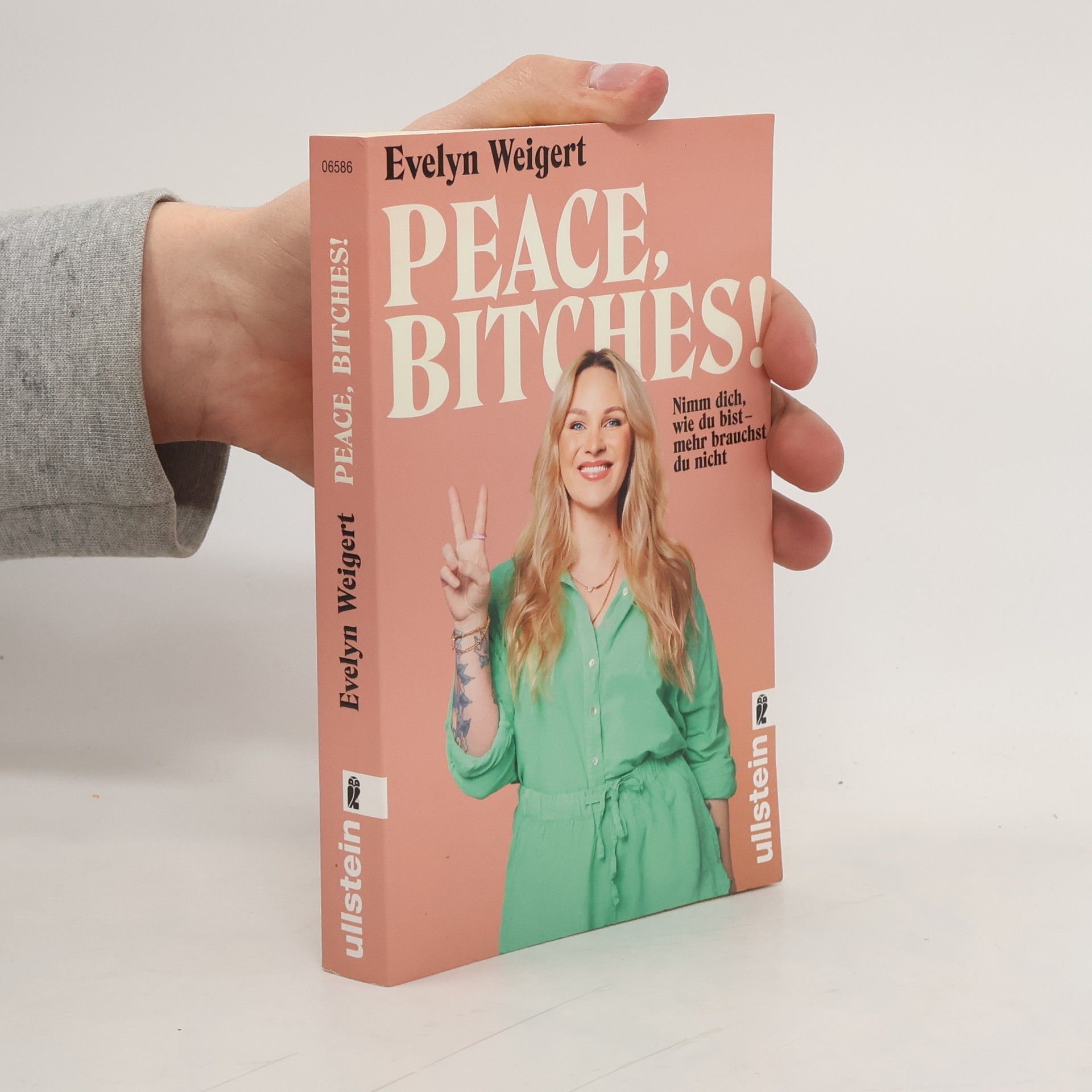 Evelyn Weigert Peace, Bitches!