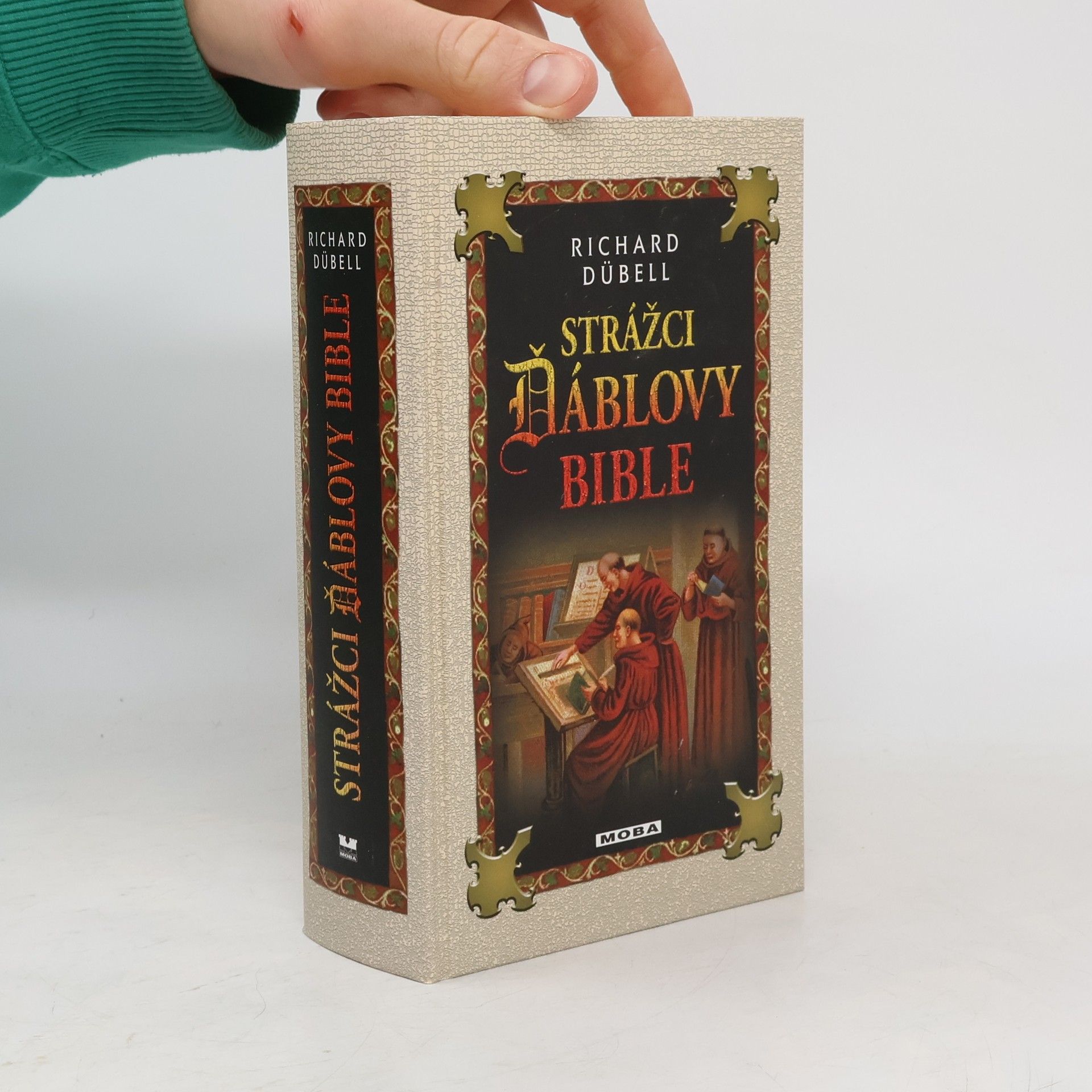 Richard Dübell Strážci Ďáblovy bible