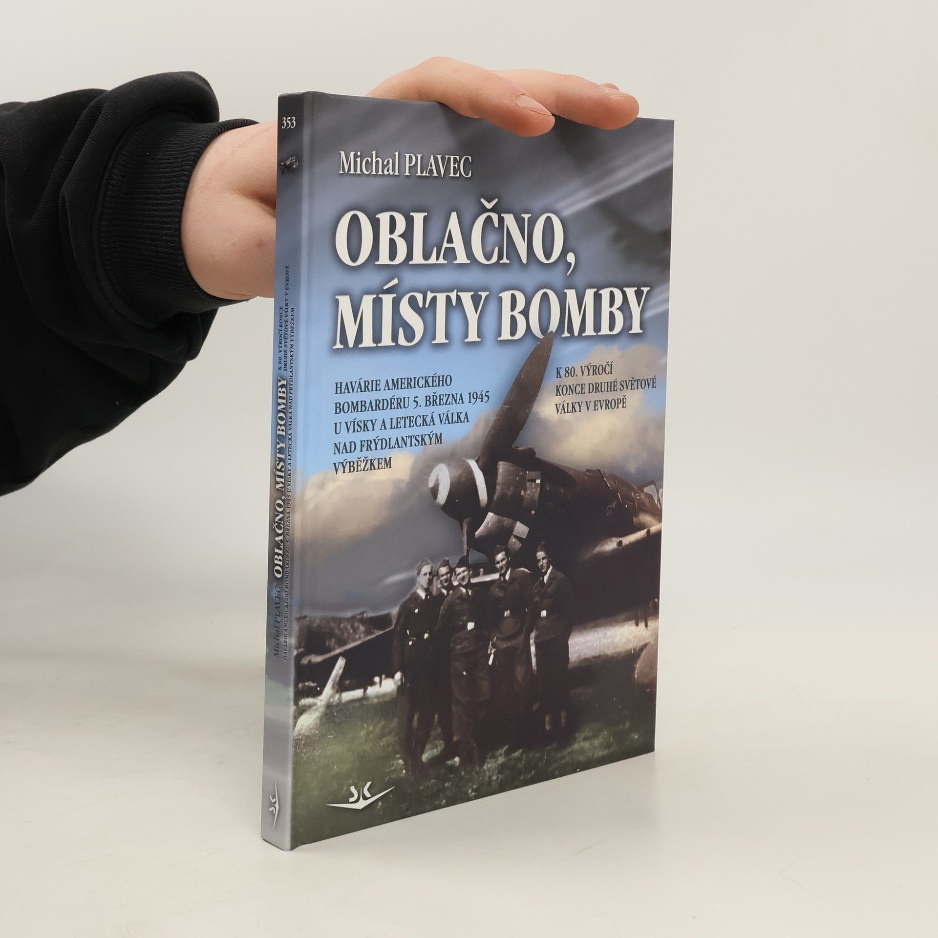 Michal Plavec Oblačno, místy bomby