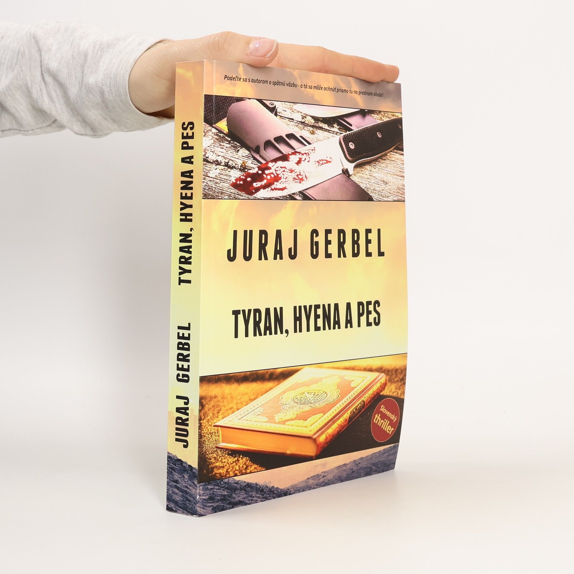 Tyran, hyena a pes