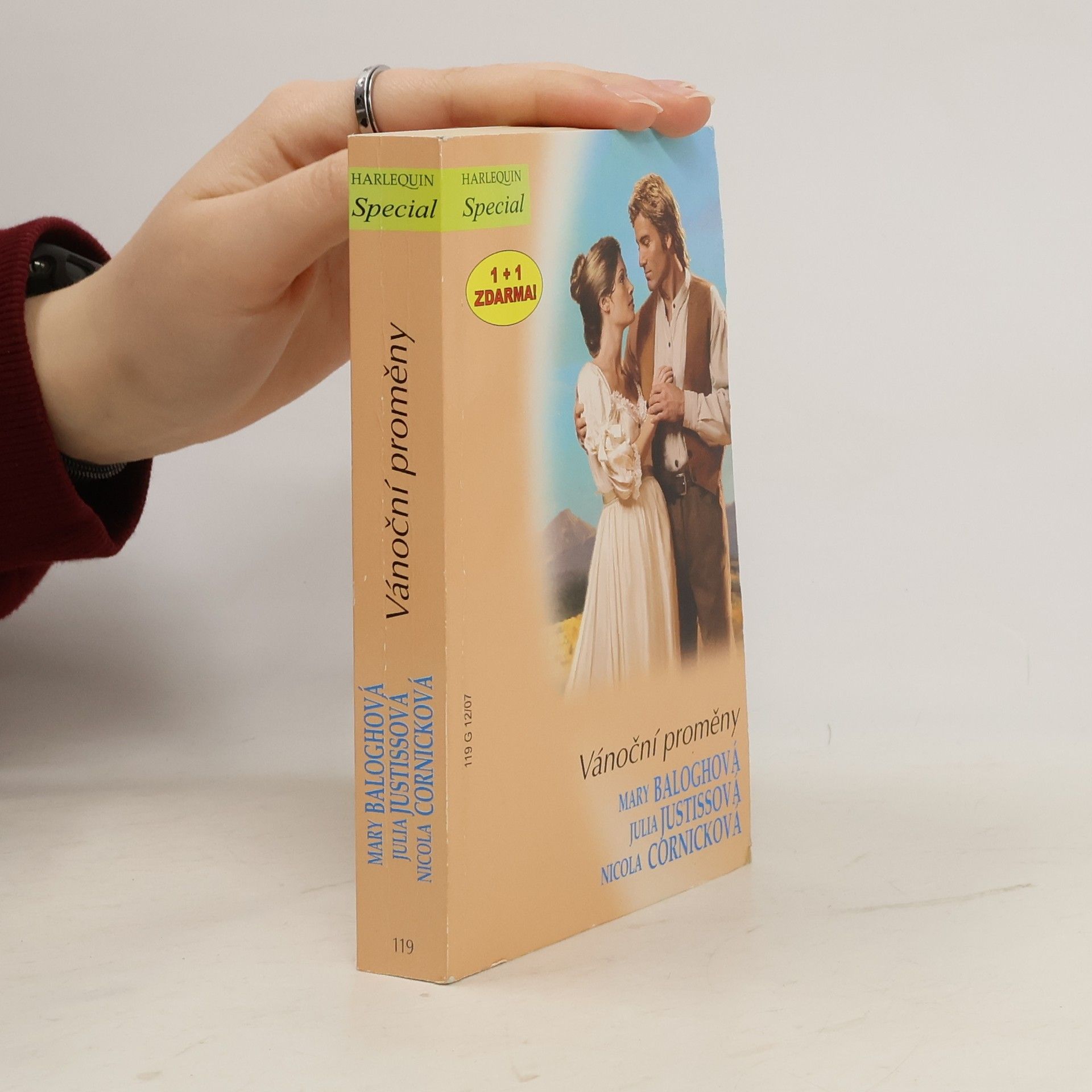 Mary Balogh Vánoční proměny