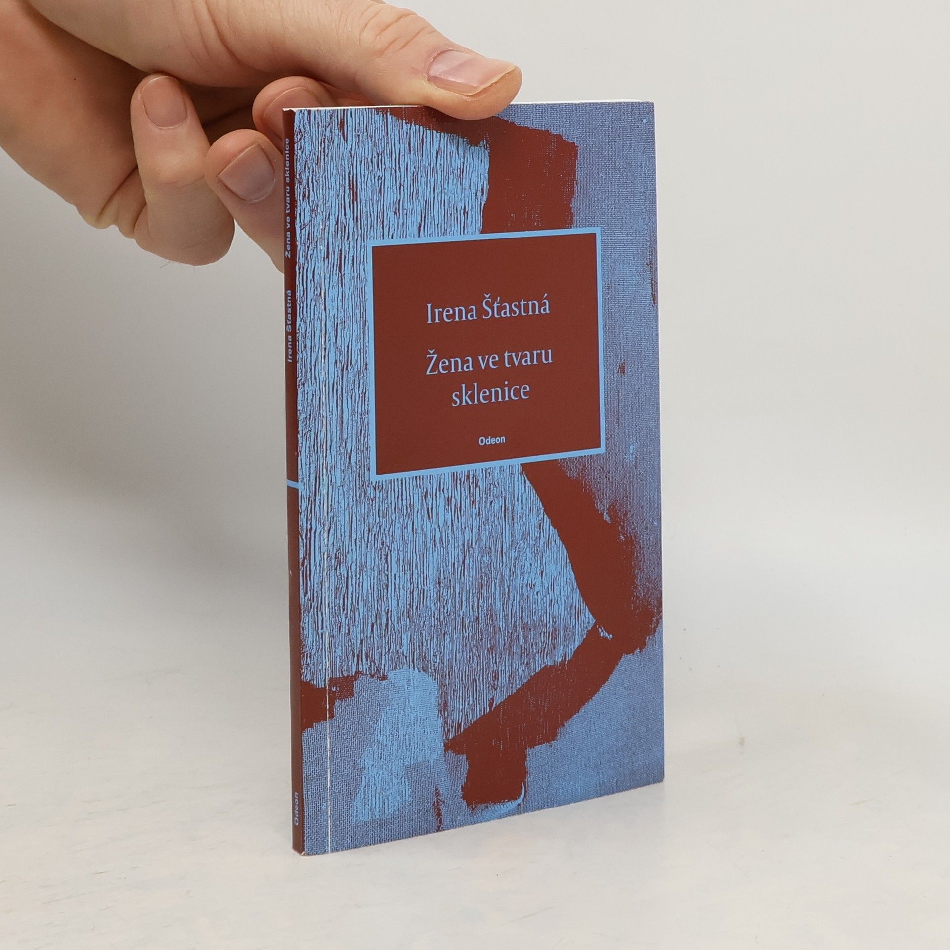 Irena Šťastná Žena ve tvaru sklenice
