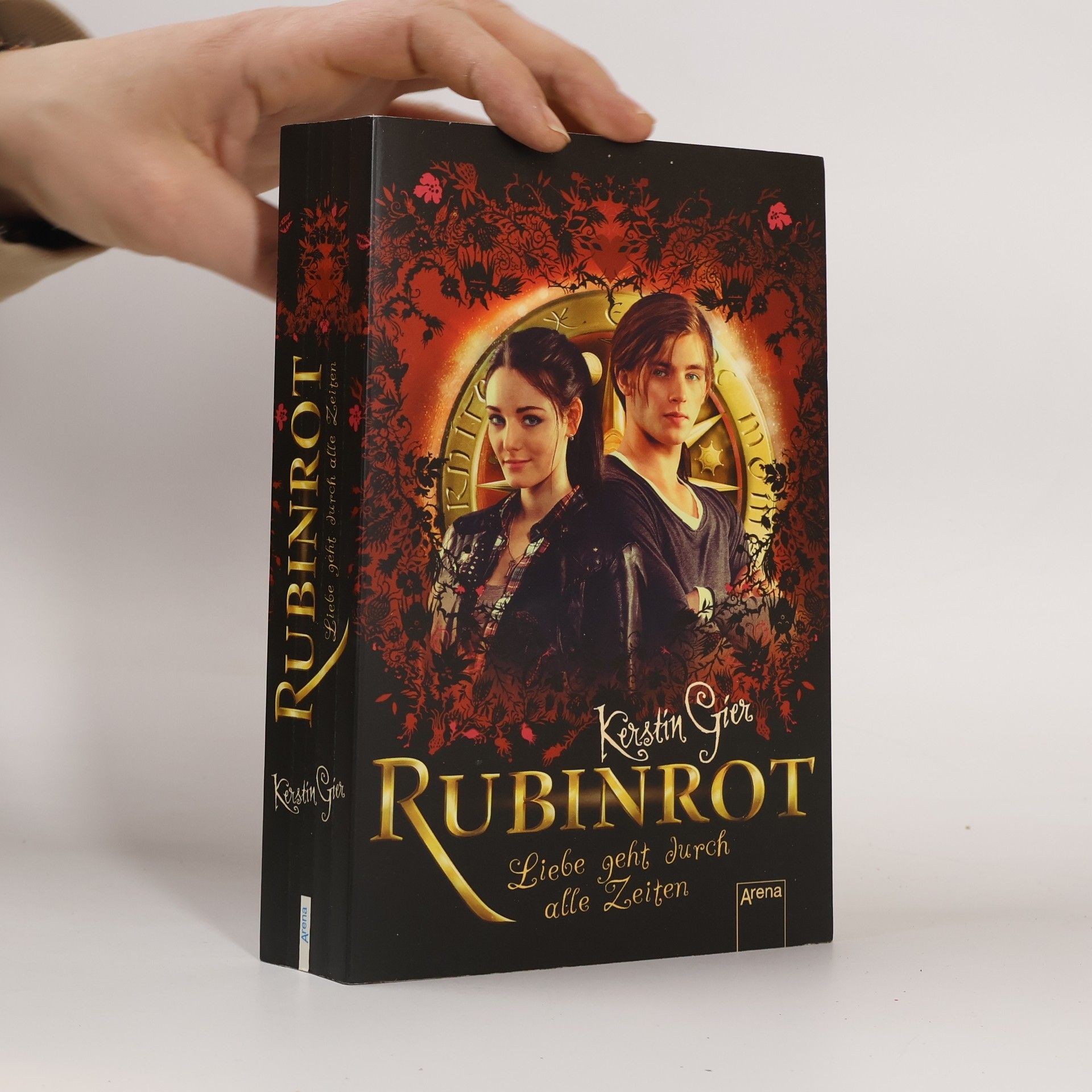 Kerstin Gier Rubinrot. Liebe geht durch alle Zeiten