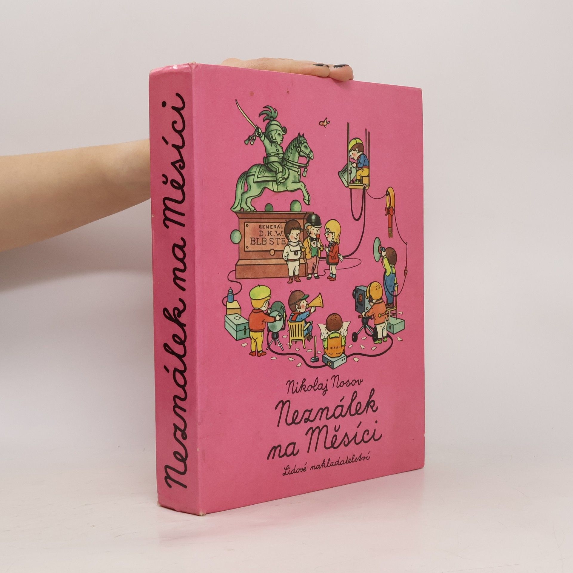 Nikolaj Nosov Neználek na Měsíci