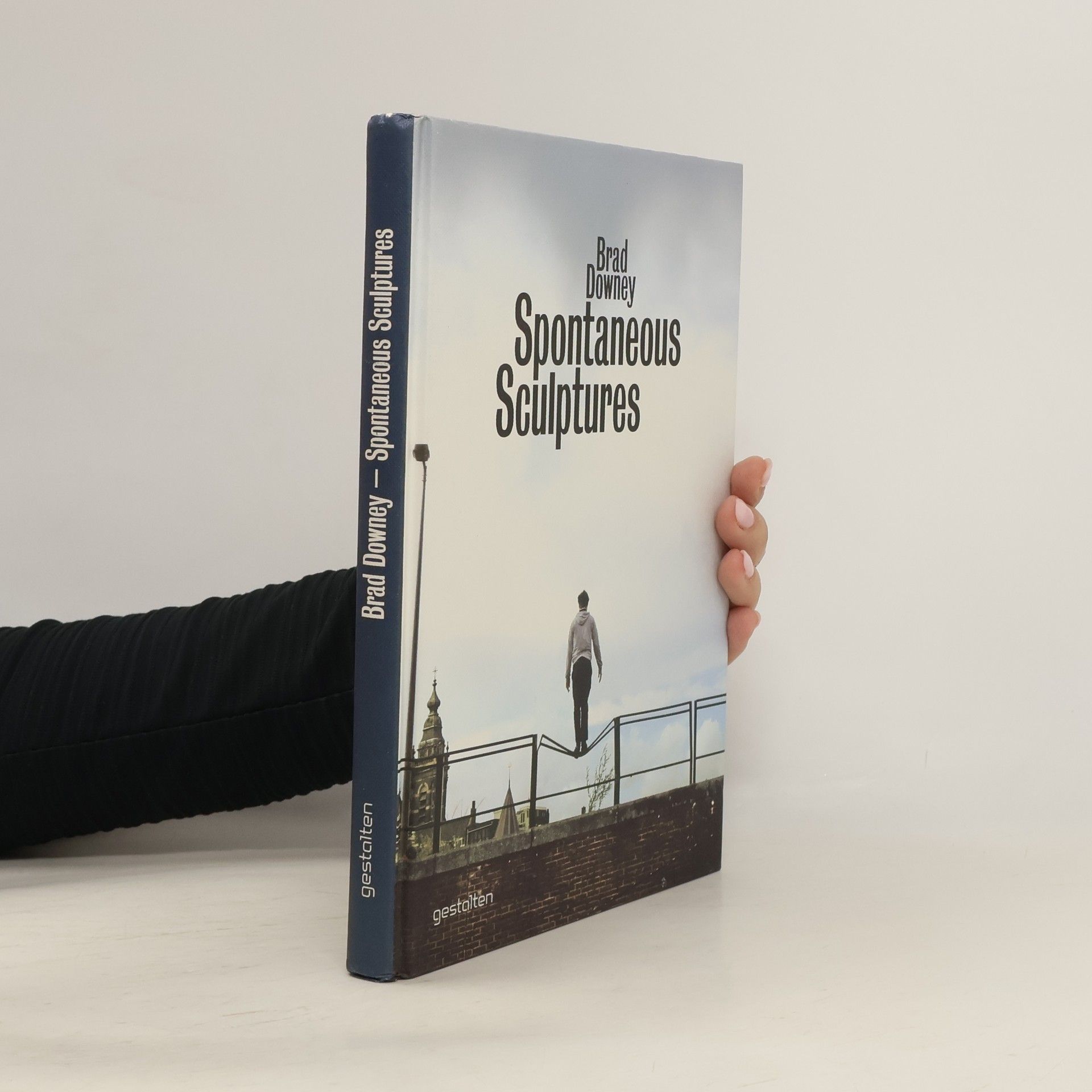 Brad Downey Spontaneous sculptures