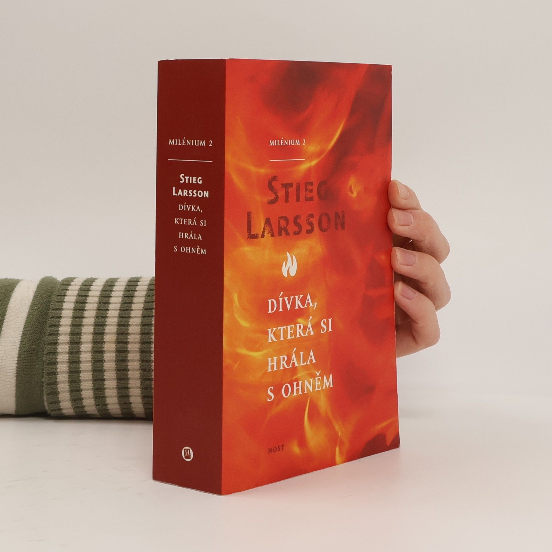 Stieg Larsson Dívka, která si hrála s ohněm