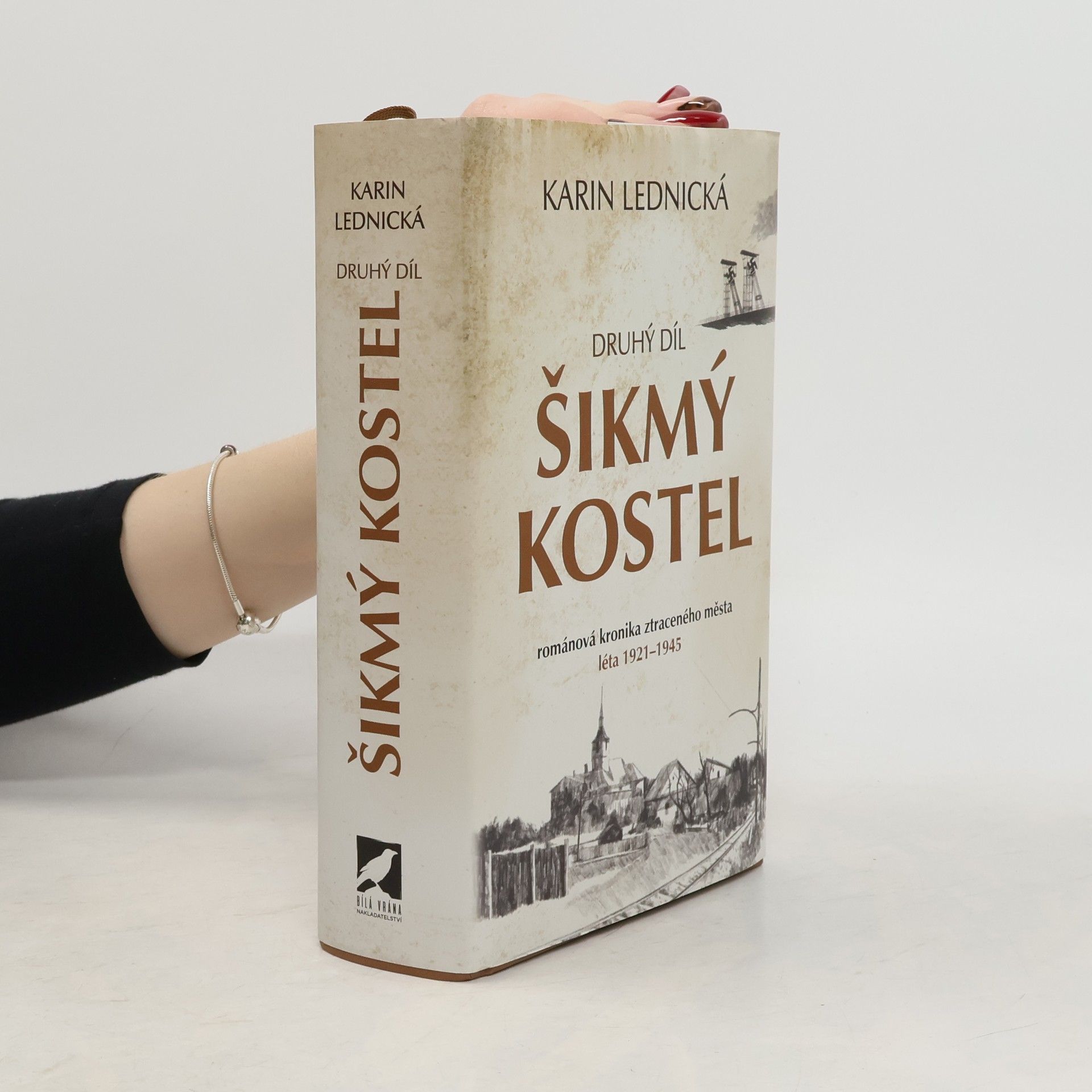 Karin Lednická Šikmý kostel 2