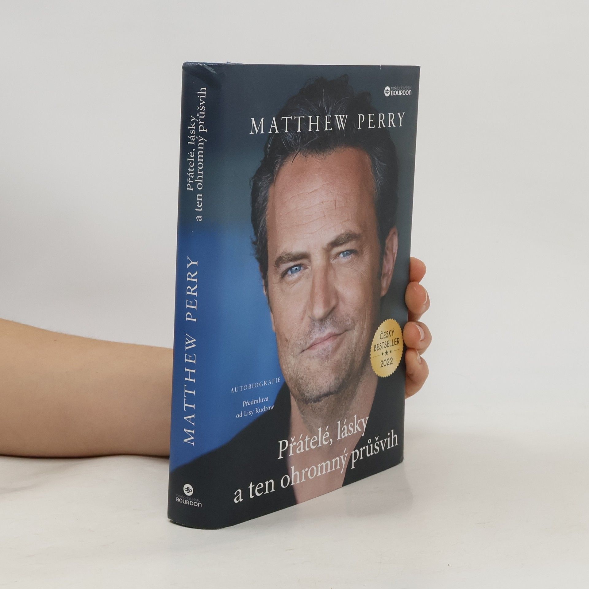 Matthew Perry Přátelé, lásky a ten ohromný průšvih