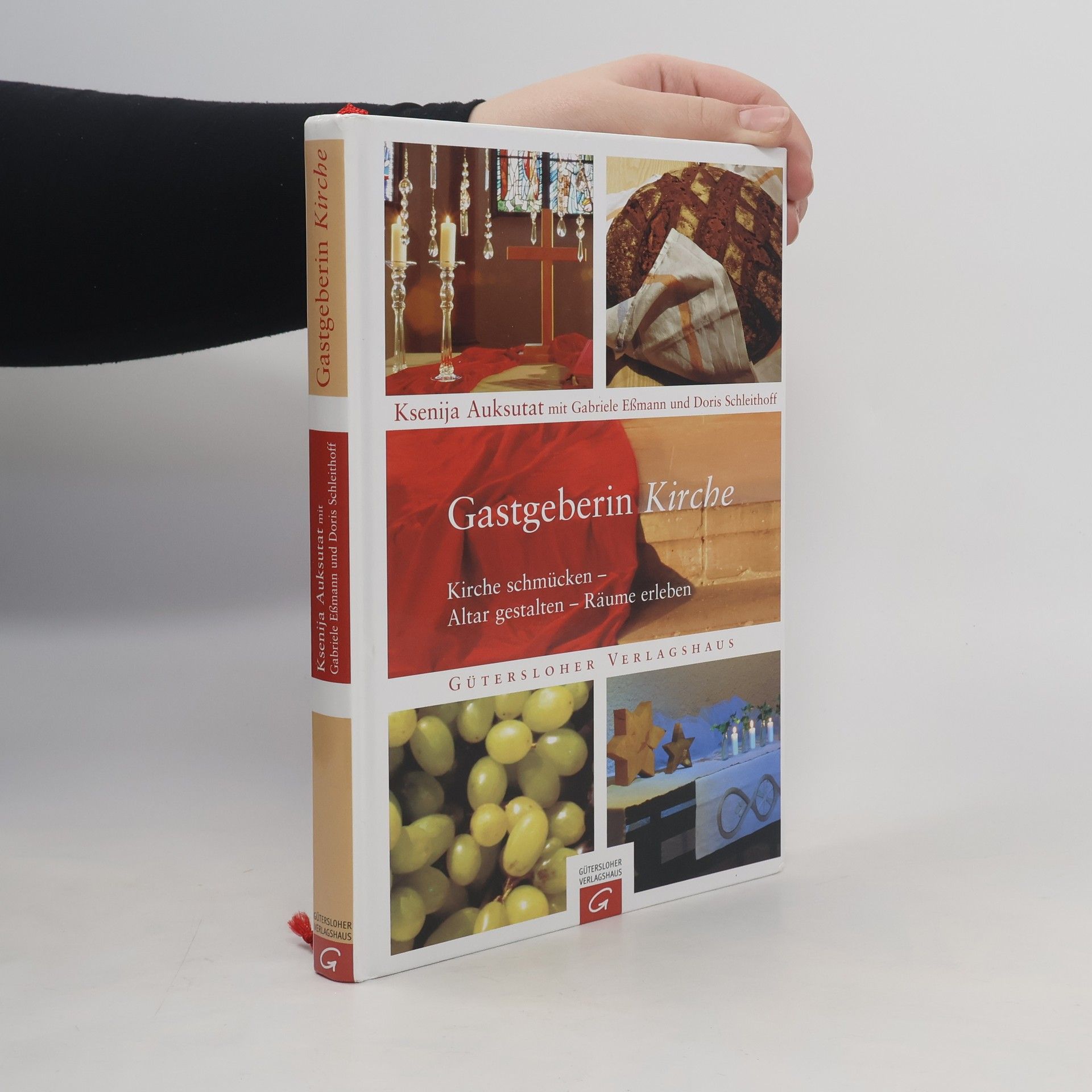 Ksenija Auksutat Gastgeberin Kirche