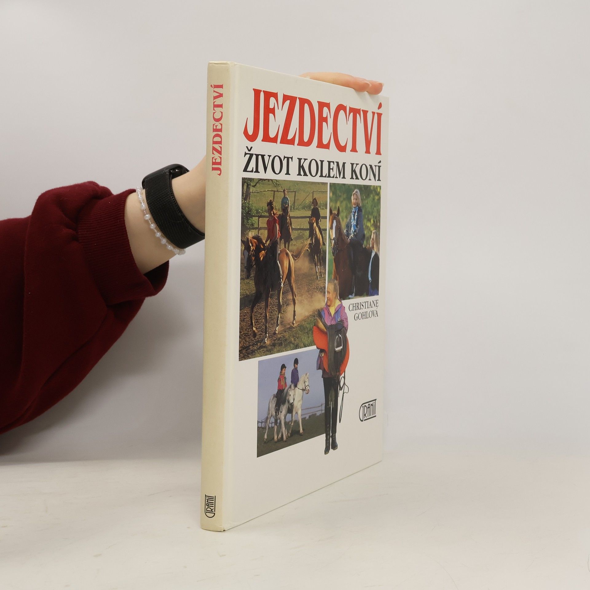 Jezdectví : život kolem koní