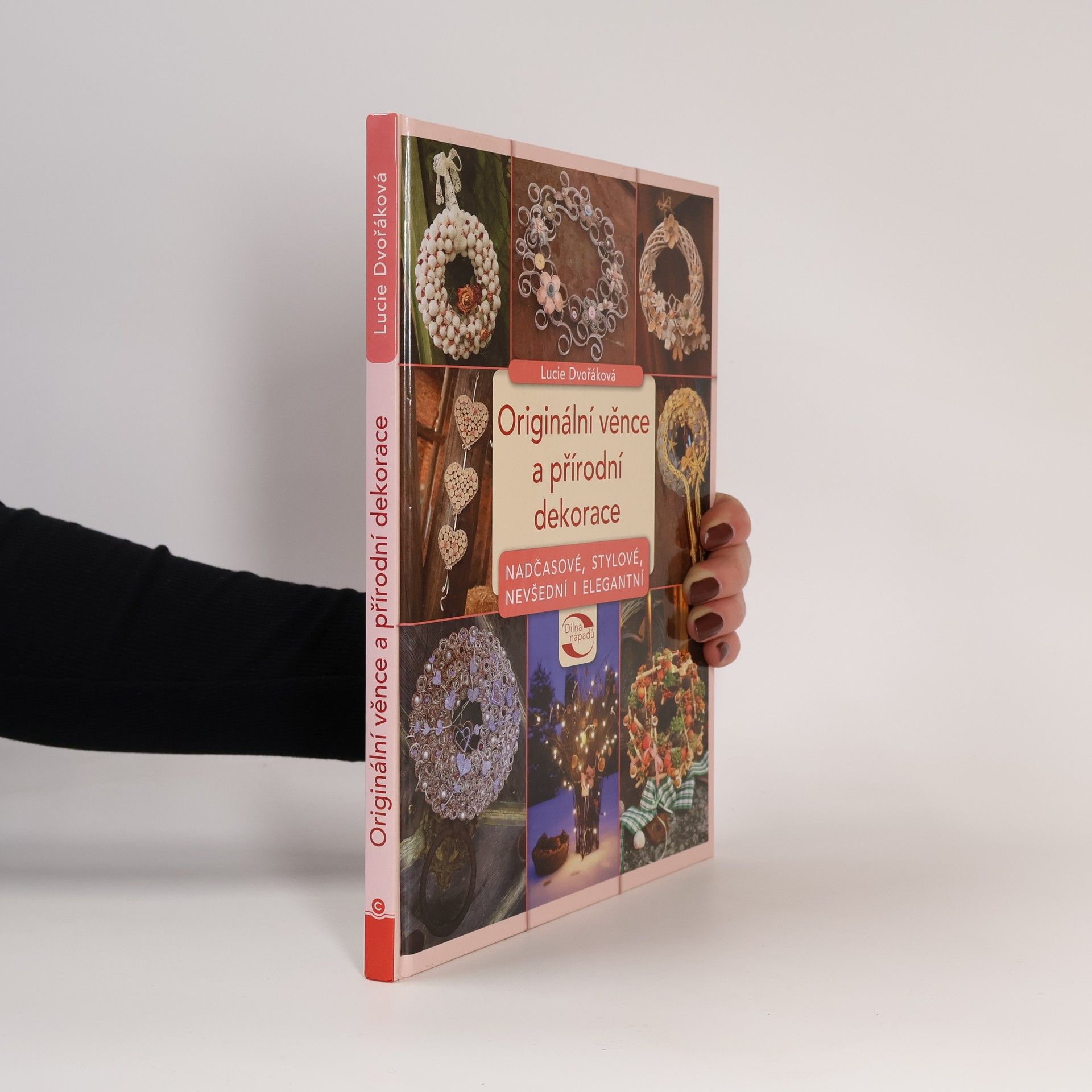 Originální věnce a přírodní dekorace