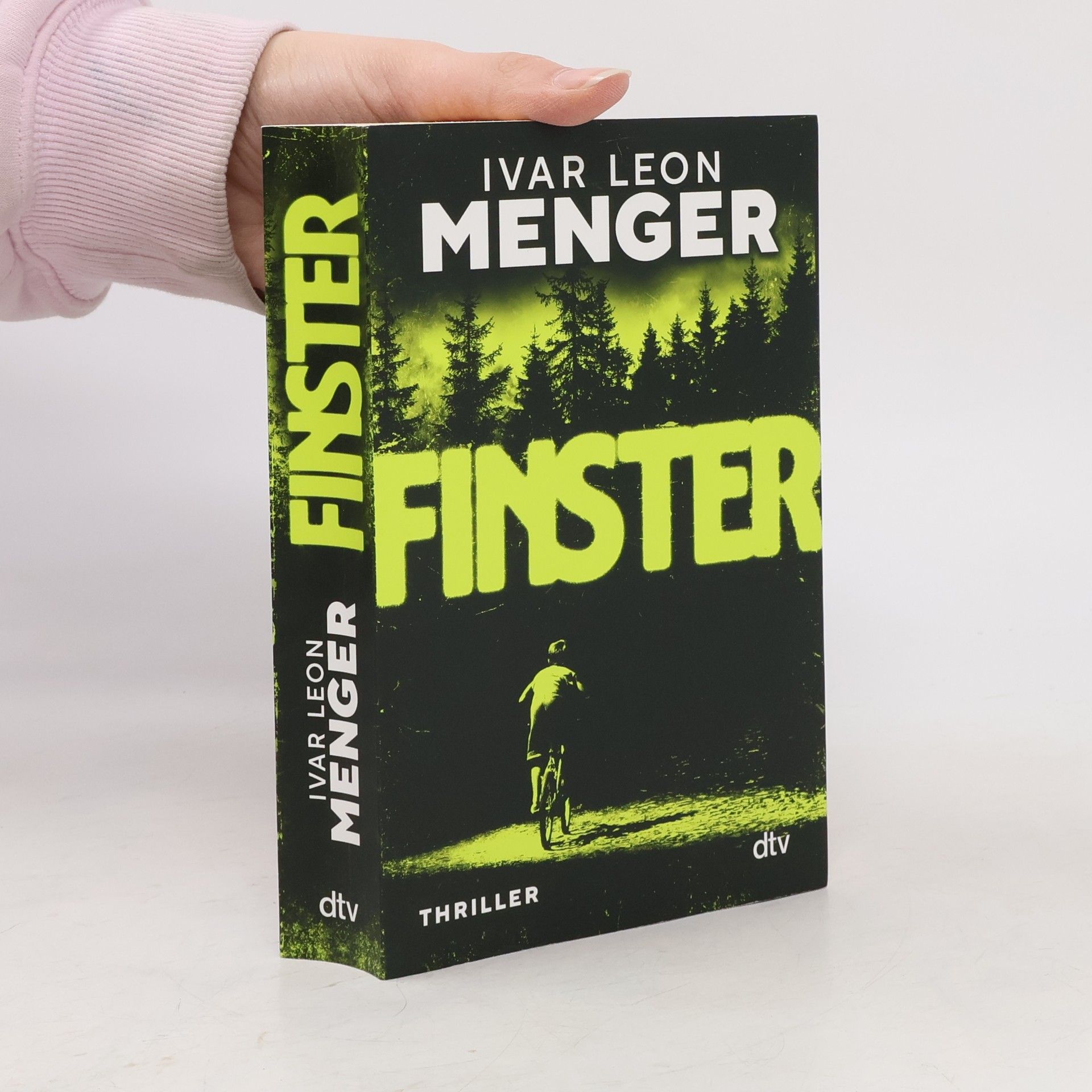 Ivar Leon Menger Finster