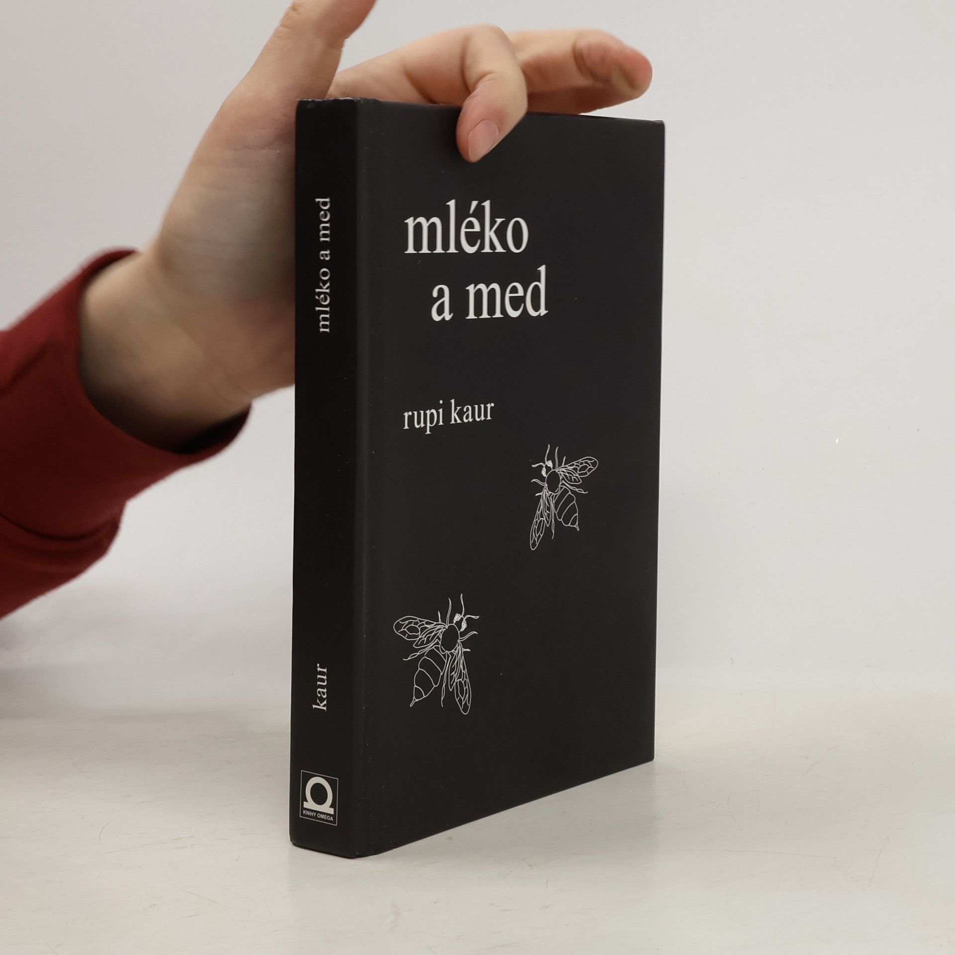 Rupi Kaur Mléko a med